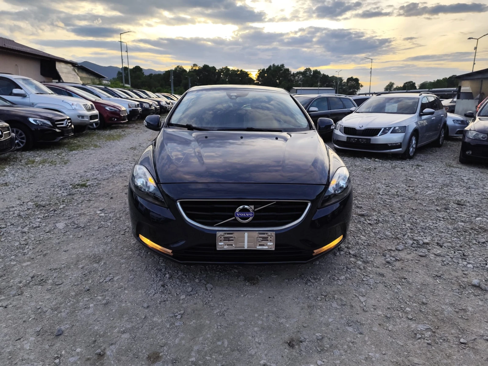 Volvo V40 1.6 бензин Реални 77478 к - изображение 2