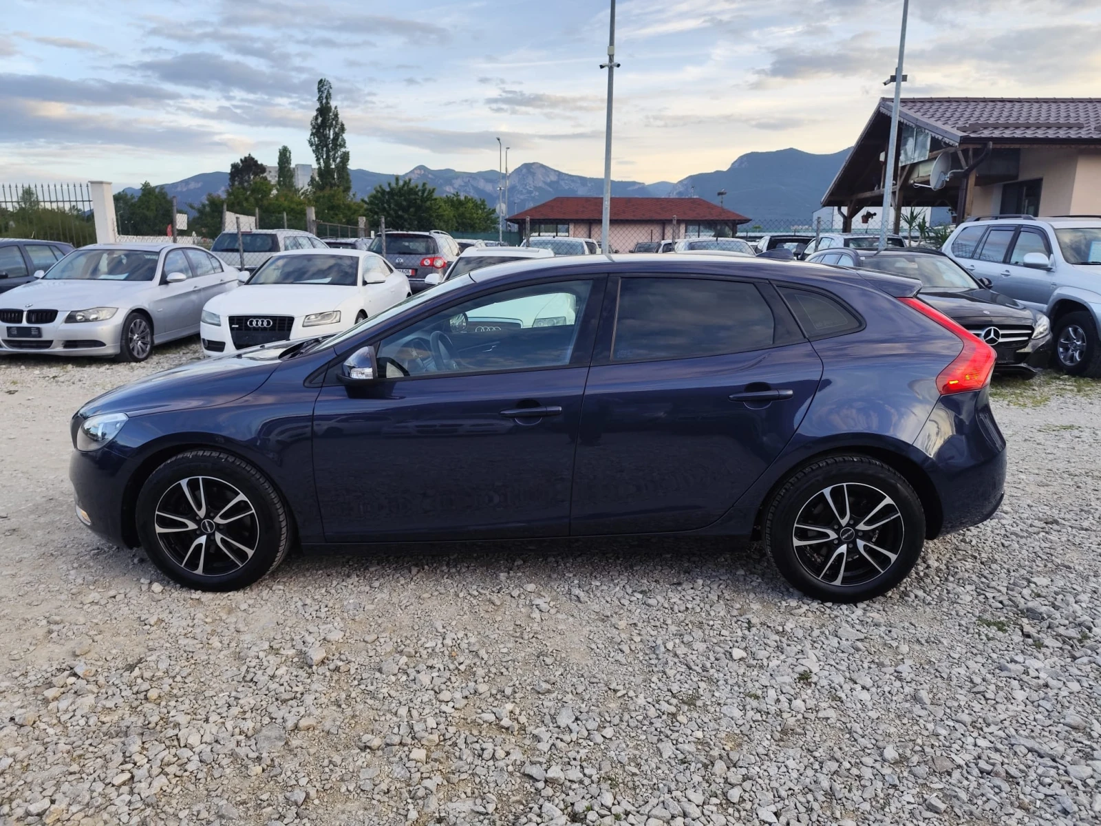 Volvo V40 1.6 бензин Реални 77478 к - изображение 10