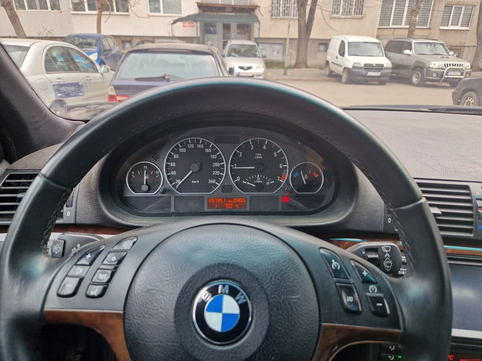 BMW 330  - изображение 7