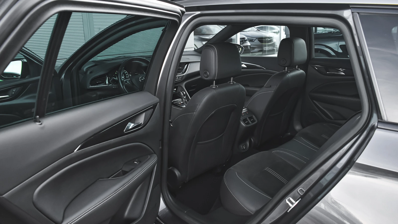 Opel Insignia Sports Tourer 2.0 CDTI Ultimate Automatic - изображение 9