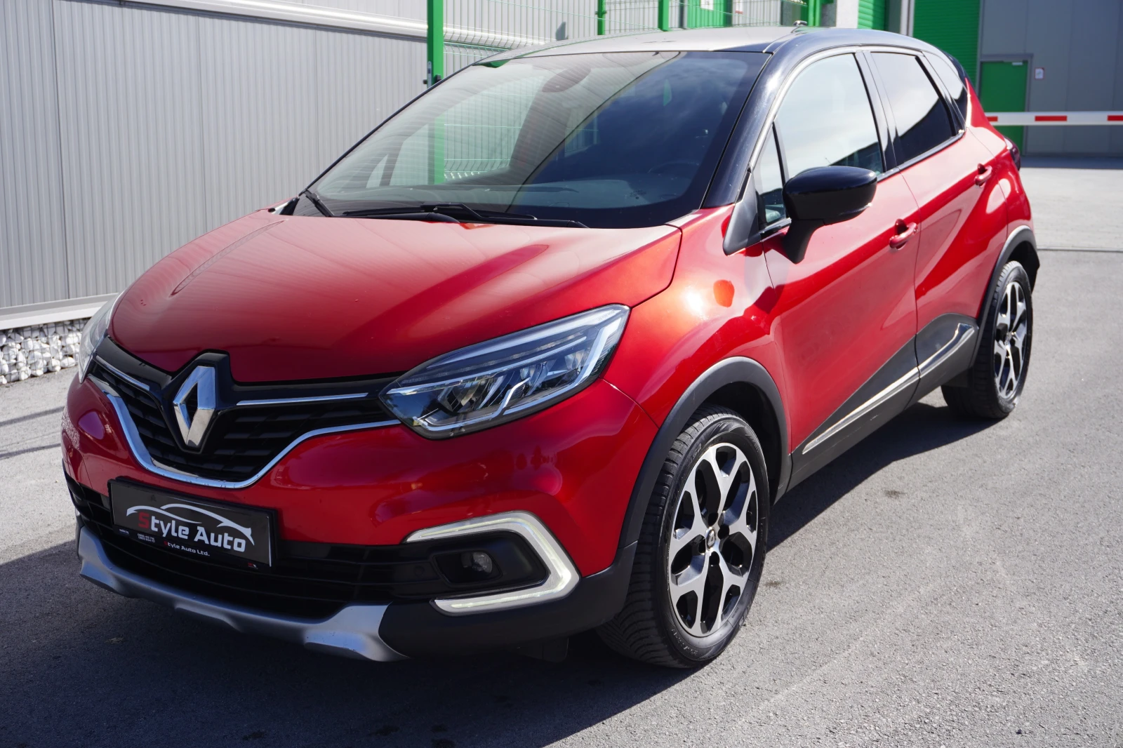 Renault Captur 1.5dCi/INTENCE/FACELIFT/DUAL-TONE