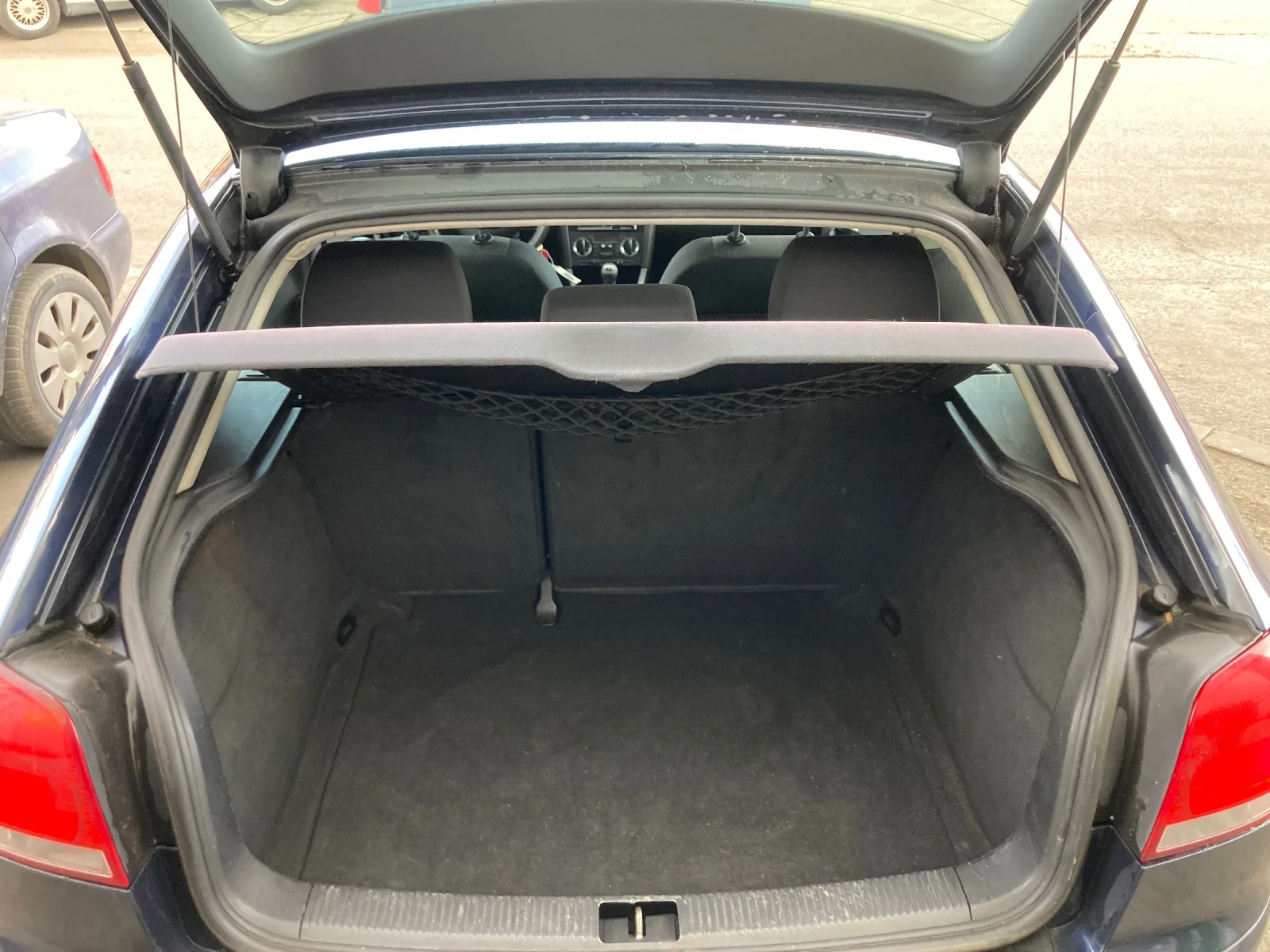 Audi A3 8P 2.0TDI, снимка 11 - Автомобили и джипове - 53920001