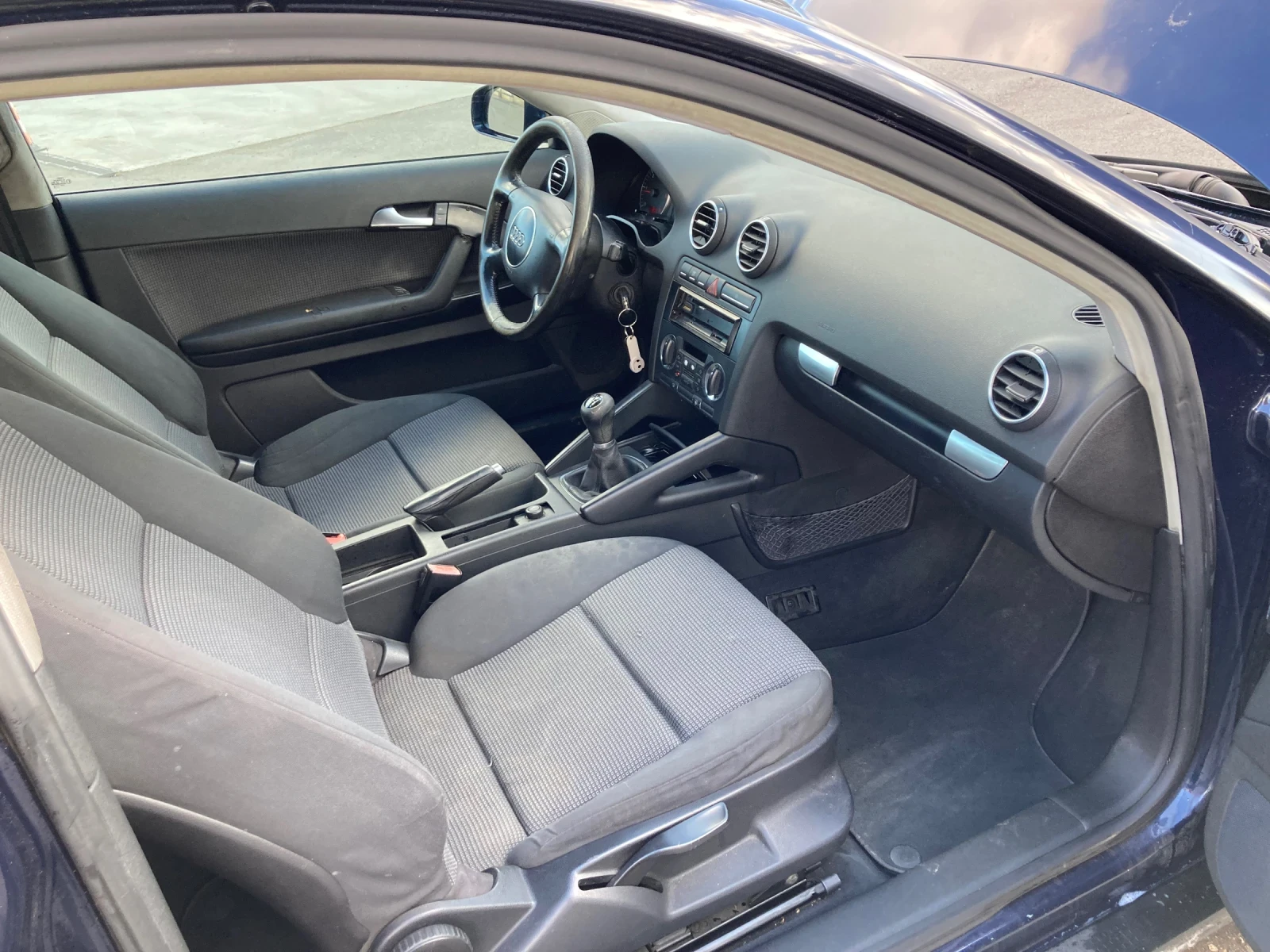 Audi A3 8P 2.0TDI, снимка 8 - Автомобили и джипове - 53920001