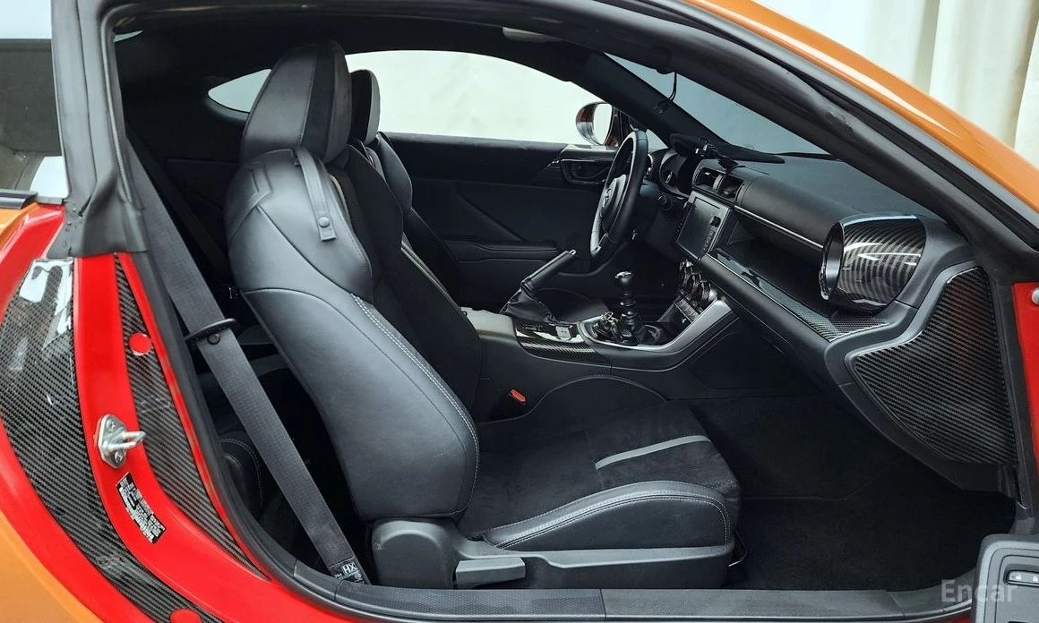 Toyota GR86 2.4* PREMIUM* ПОДГРЕВ* КАМЕРА* КЕЙЛЕС* CARBON* , снимка 15 - Автомобили и джипове - 54197133