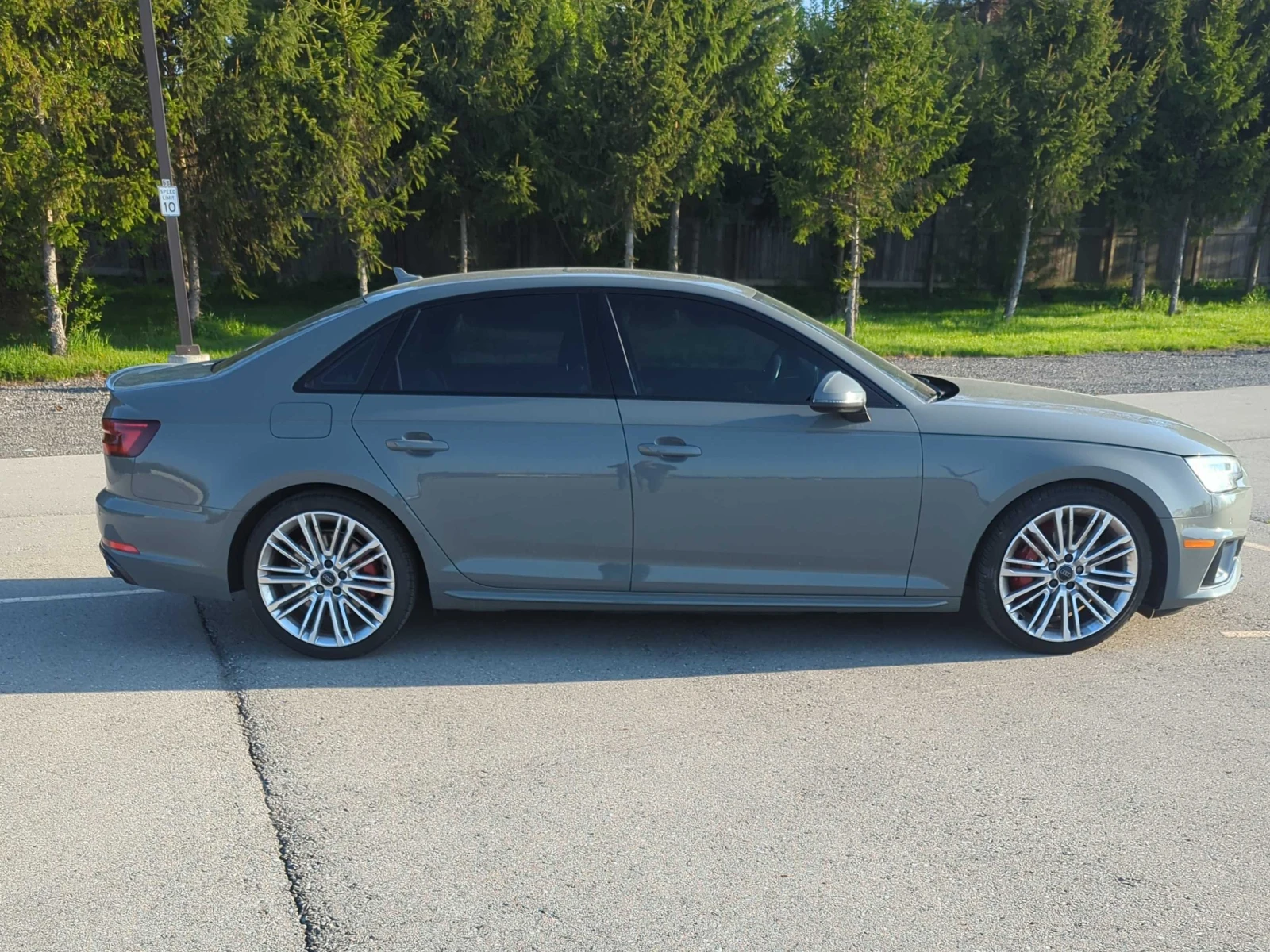 Audi S4 Technik/B&O/Distronic, снимка 3 - Автомобили и джипове - 54429861