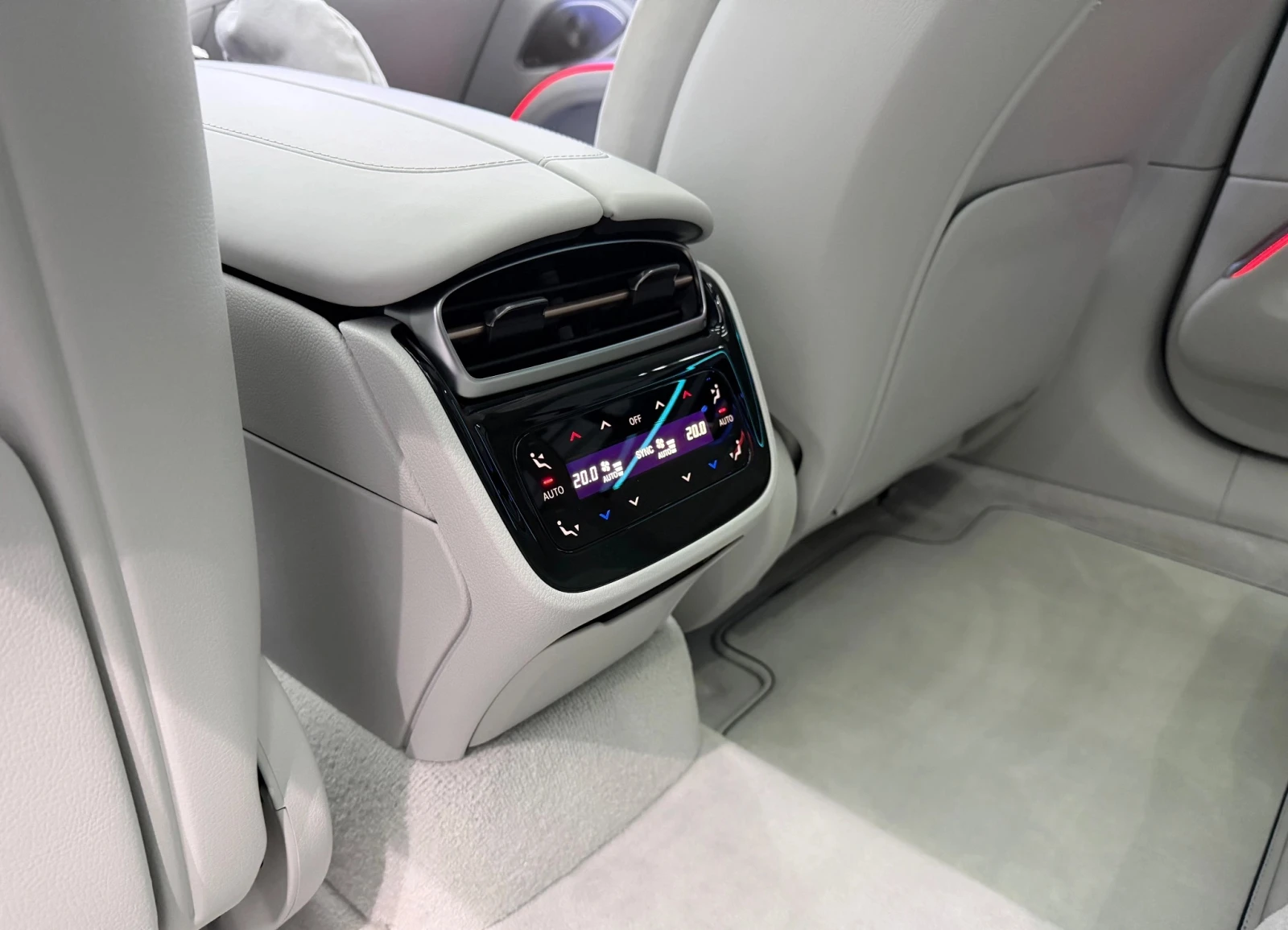 Mercedes-Benz EQS 450+ AMG Line, снимка 9 - Автомобили и джипове - 54562339