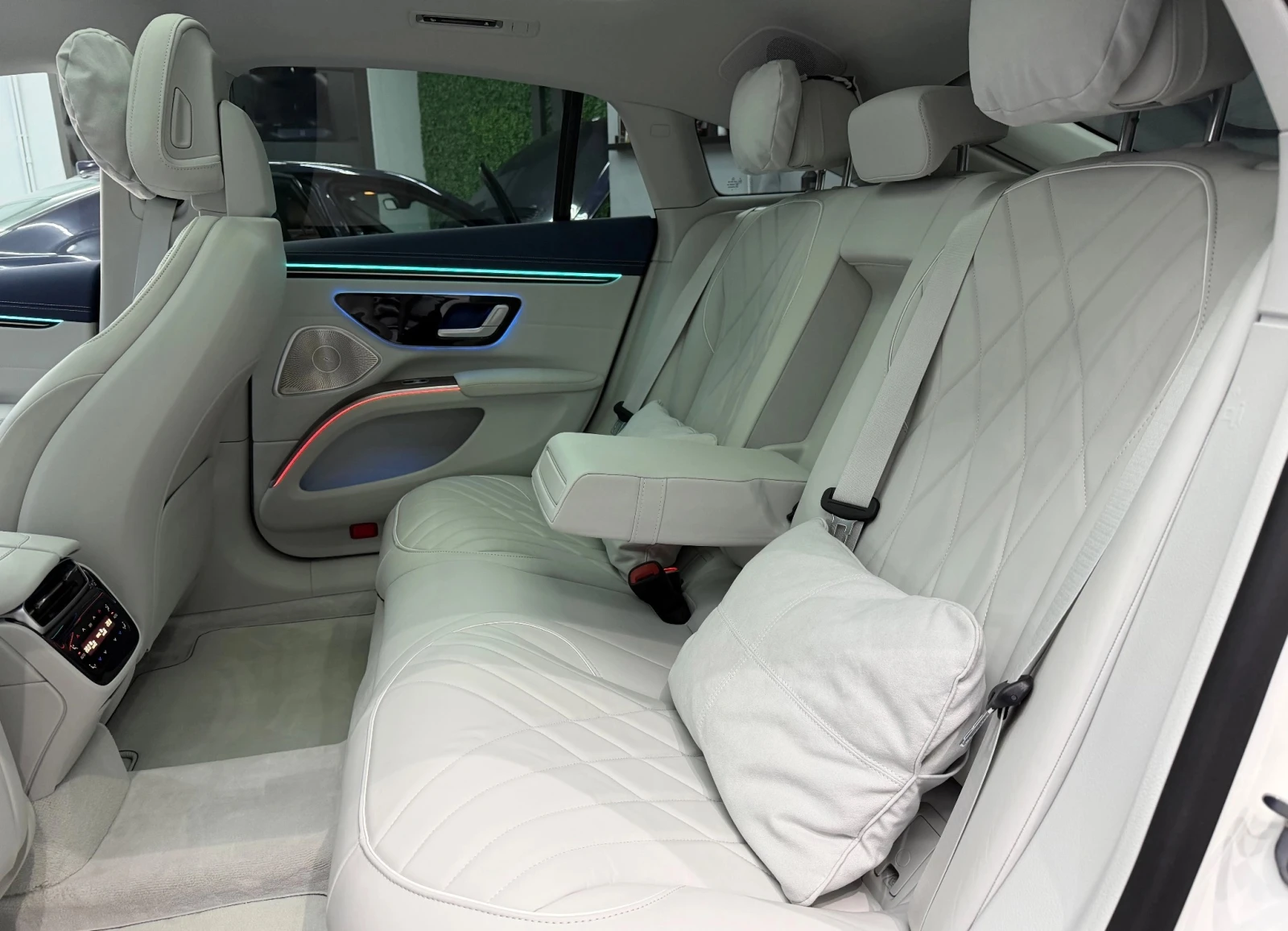 Mercedes-Benz EQS 450+ AMG Line, снимка 8 - Автомобили и джипове - 54562339
