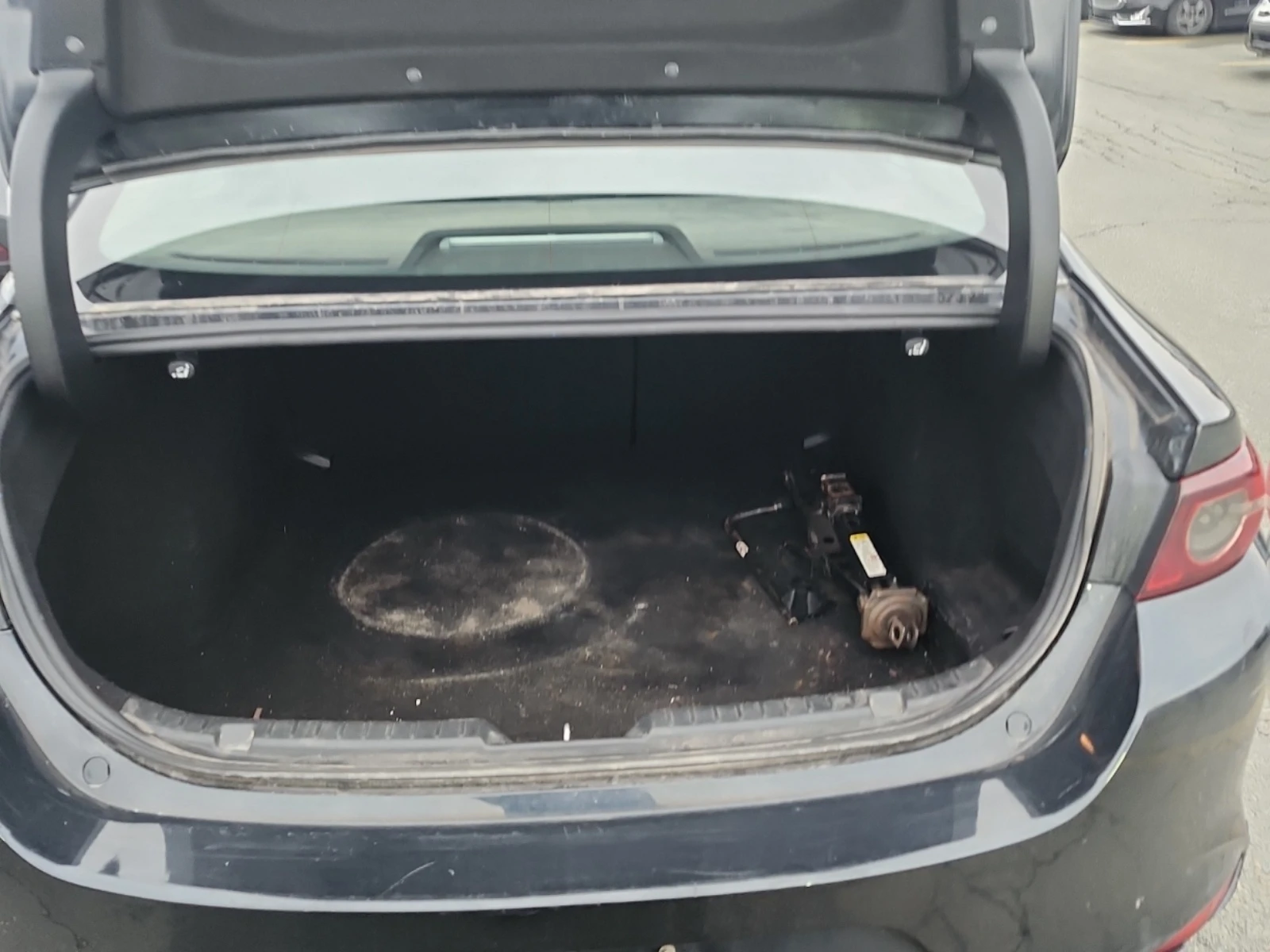 Mazda 3 * * CARFAX * * АВТО КРЕДИТ * * , снимка 5 - Автомобили и джипове - 54646256