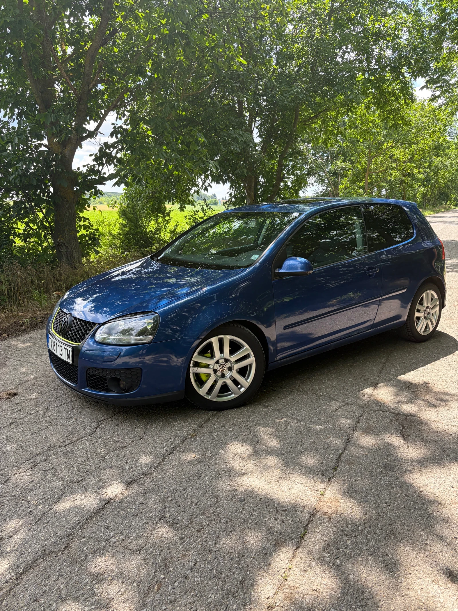 VW Golf Mk5 2.0TDI, снимка 2 - Автомобили и джипове - 54979922
