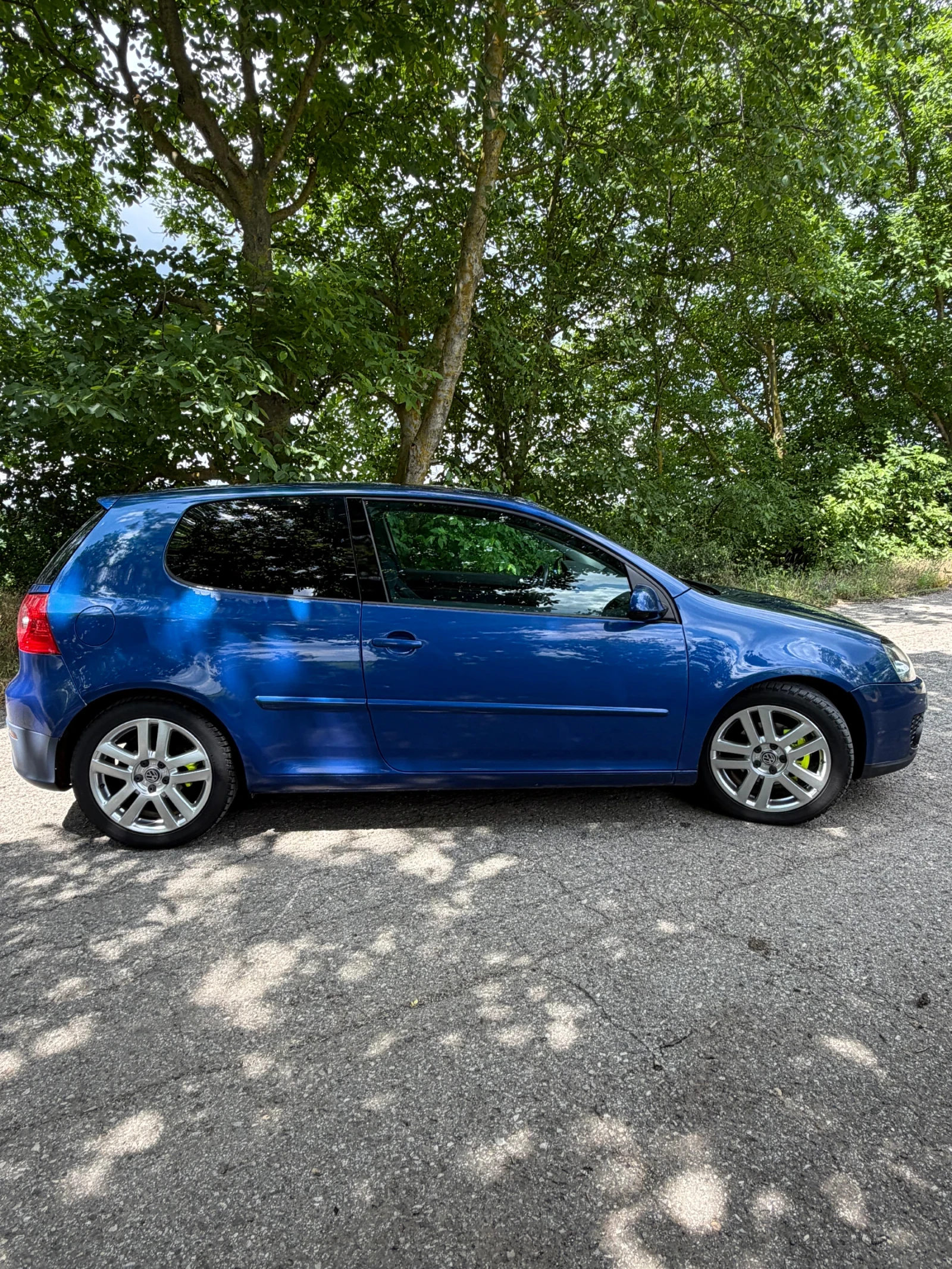 VW Golf Mk5 2.0TDI, снимка 3 - Автомобили и джипове - 54979922