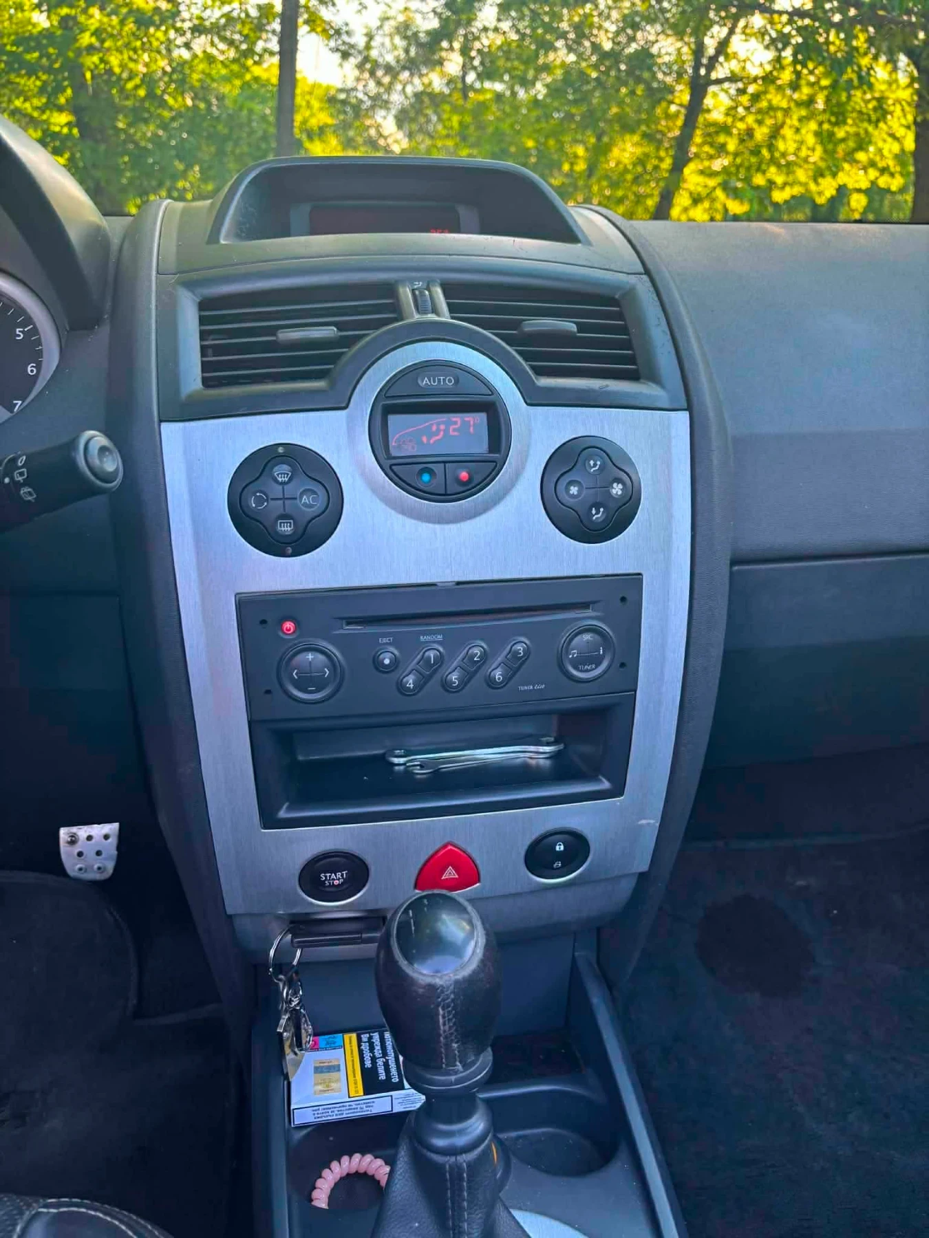 Renault Megane 2.0 бензин, кожа, кабриолет, снимка 9 - Автомобили и джипове - 55105858
