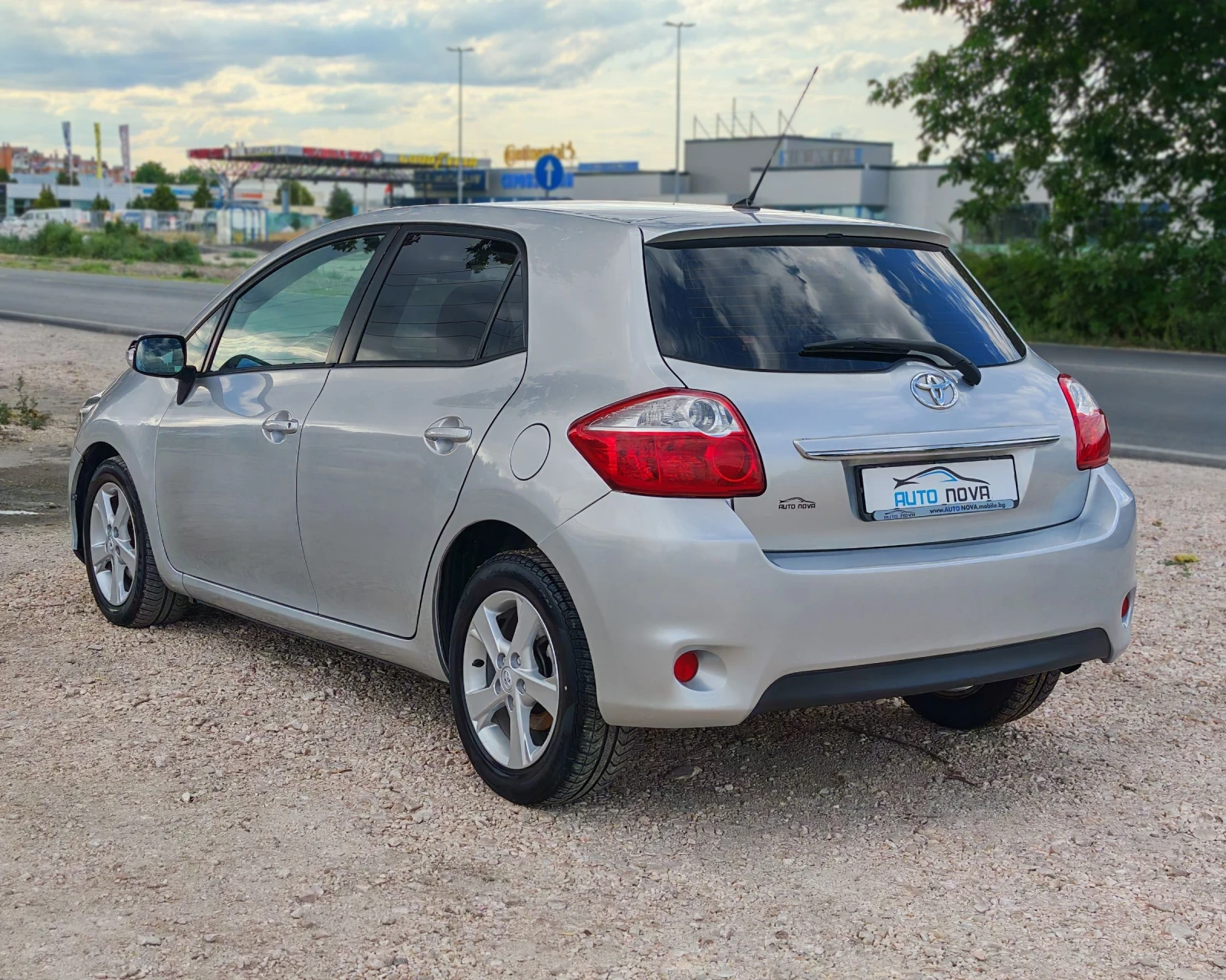 Toyota Auris 1.4 ДИЗЕЛ 90 К.С. ! АВТОМАТ! FACELIFT! УНИКАТ!, снимка 5 - Автомобили и джипове - 55399789