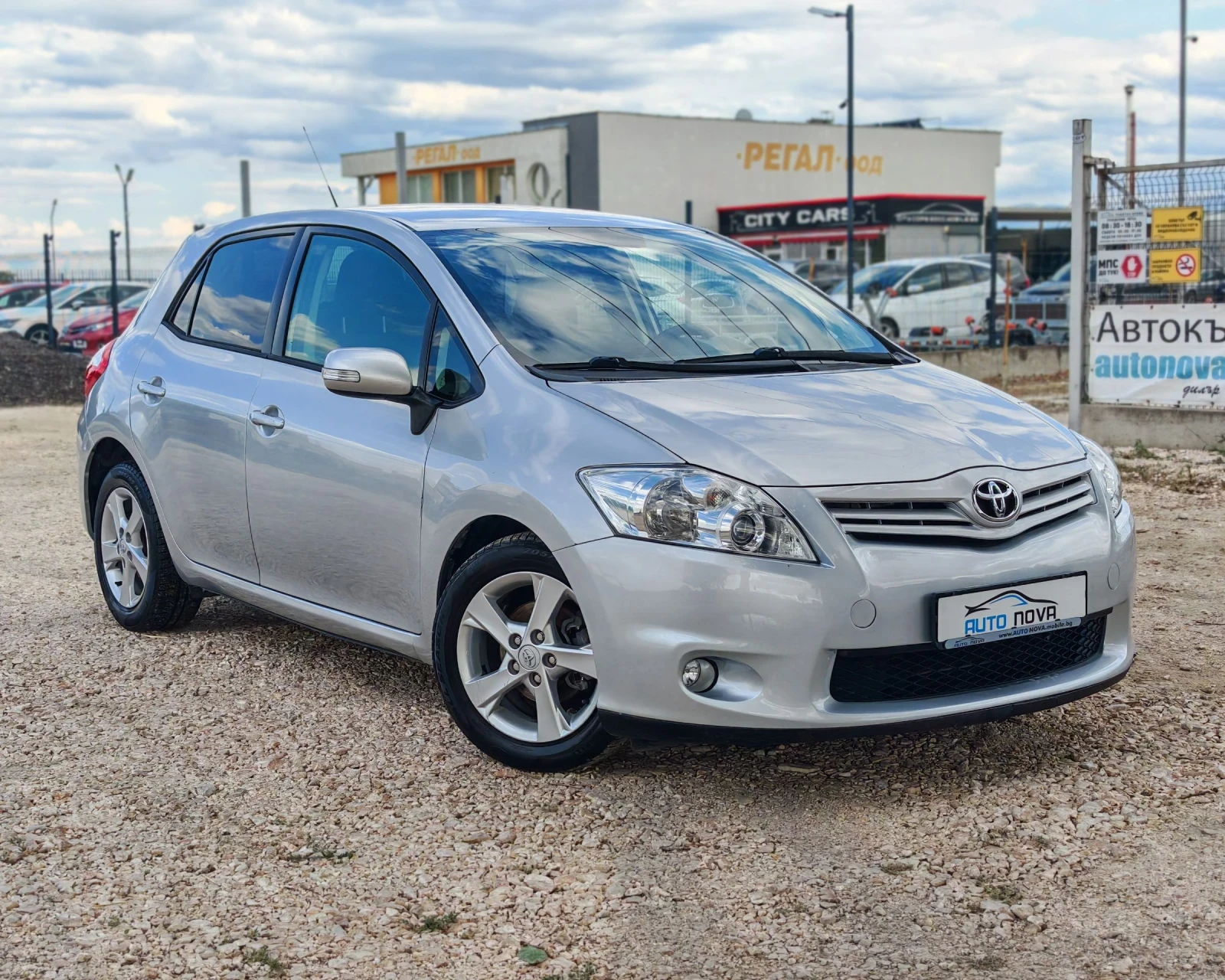Toyota Auris 1.4 ДИЗЕЛ 90 К.С. ! АВТОМАТ! FACELIFT! УНИКАТ!, снимка 16 - Автомобили и джипове - 55399789