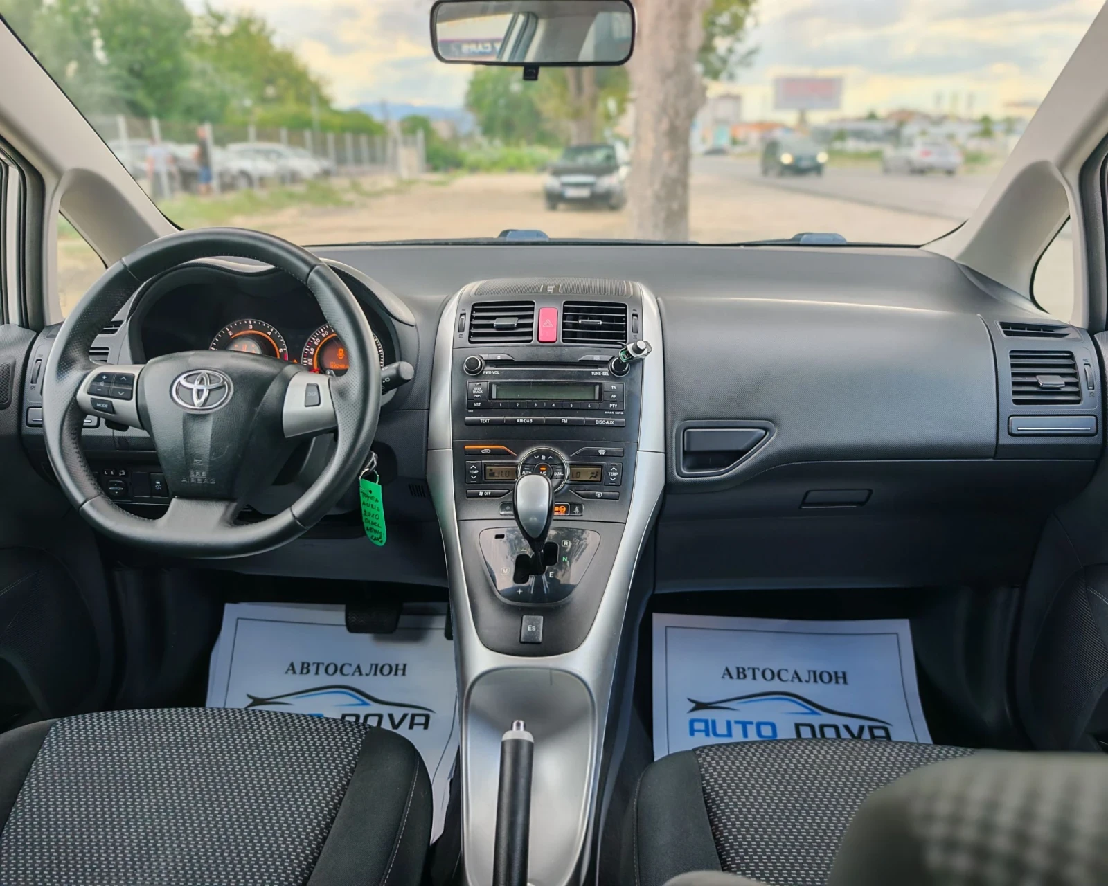 Toyota Auris 1.4 ДИЗЕЛ 90 К.С. ! АВТОМАТ! FACELIFT! УНИКАТ!, снимка 12 - Автомобили и джипове - 55399789