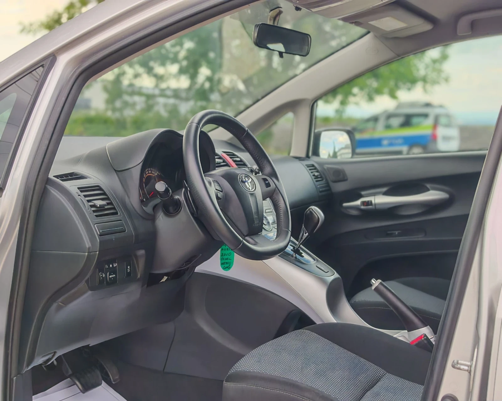 Toyota Auris 1.4 ДИЗЕЛ 90 К.С. ! АВТОМАТ! FACELIFT! УНИКАТ!, снимка 8 - Автомобили и джипове - 55399789