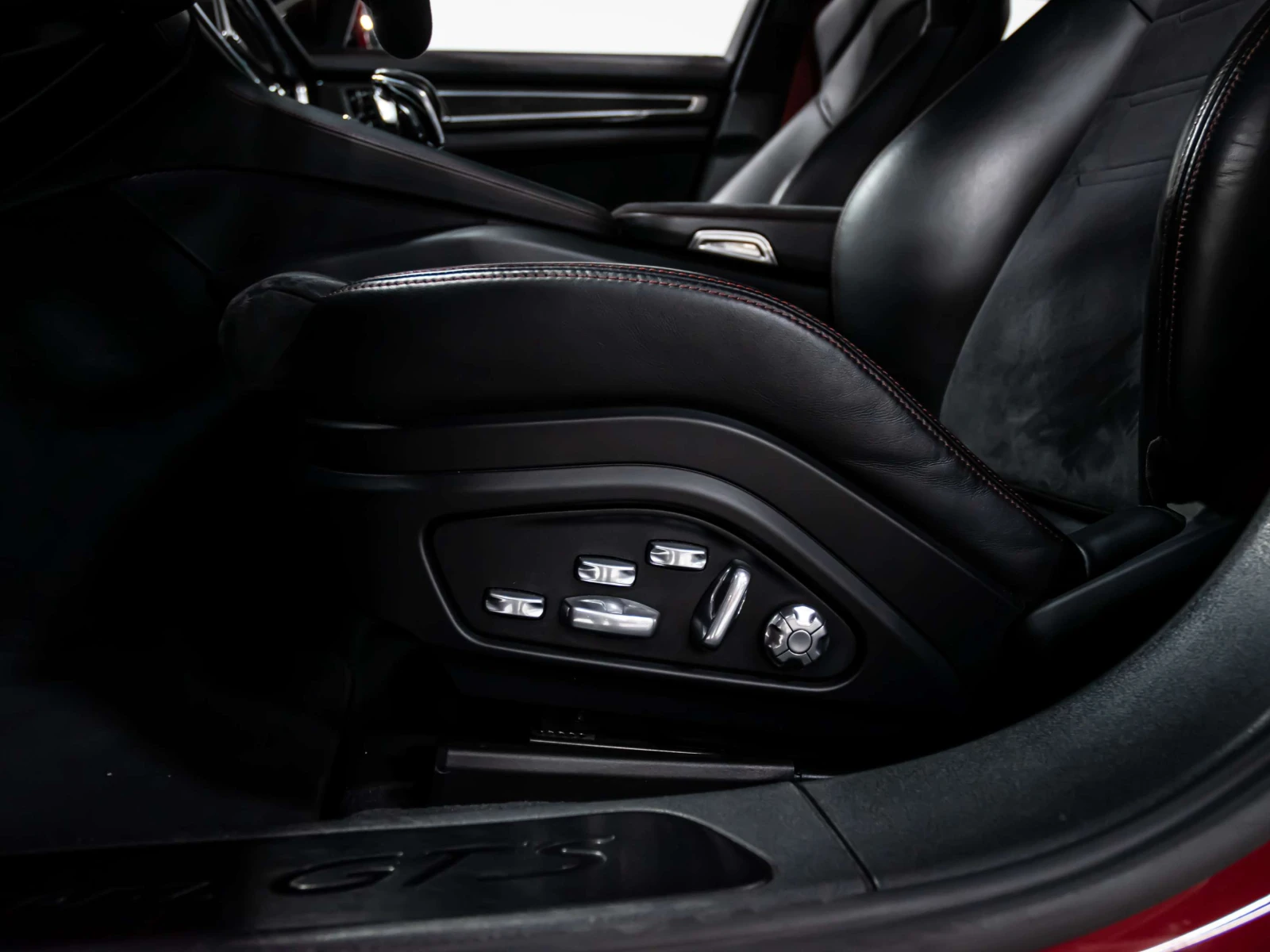 Porsche Panamera GTS, ЛИЗИНГ, ЦЕНА до БГ, снимка 17 - Автомобили и джипове - 55415747