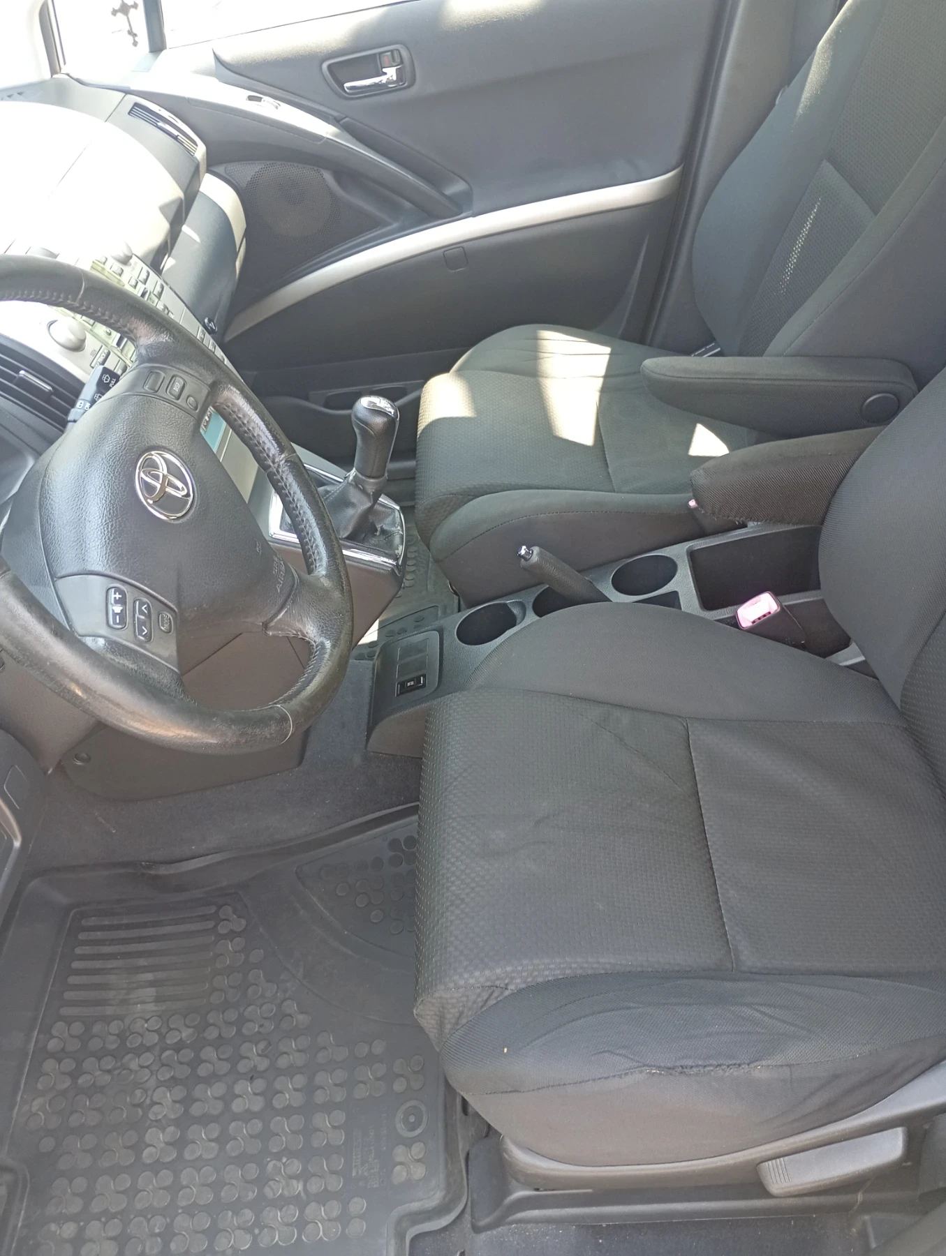 Toyota Corolla verso, снимка 7 - Автомобили и джипове - 55595750