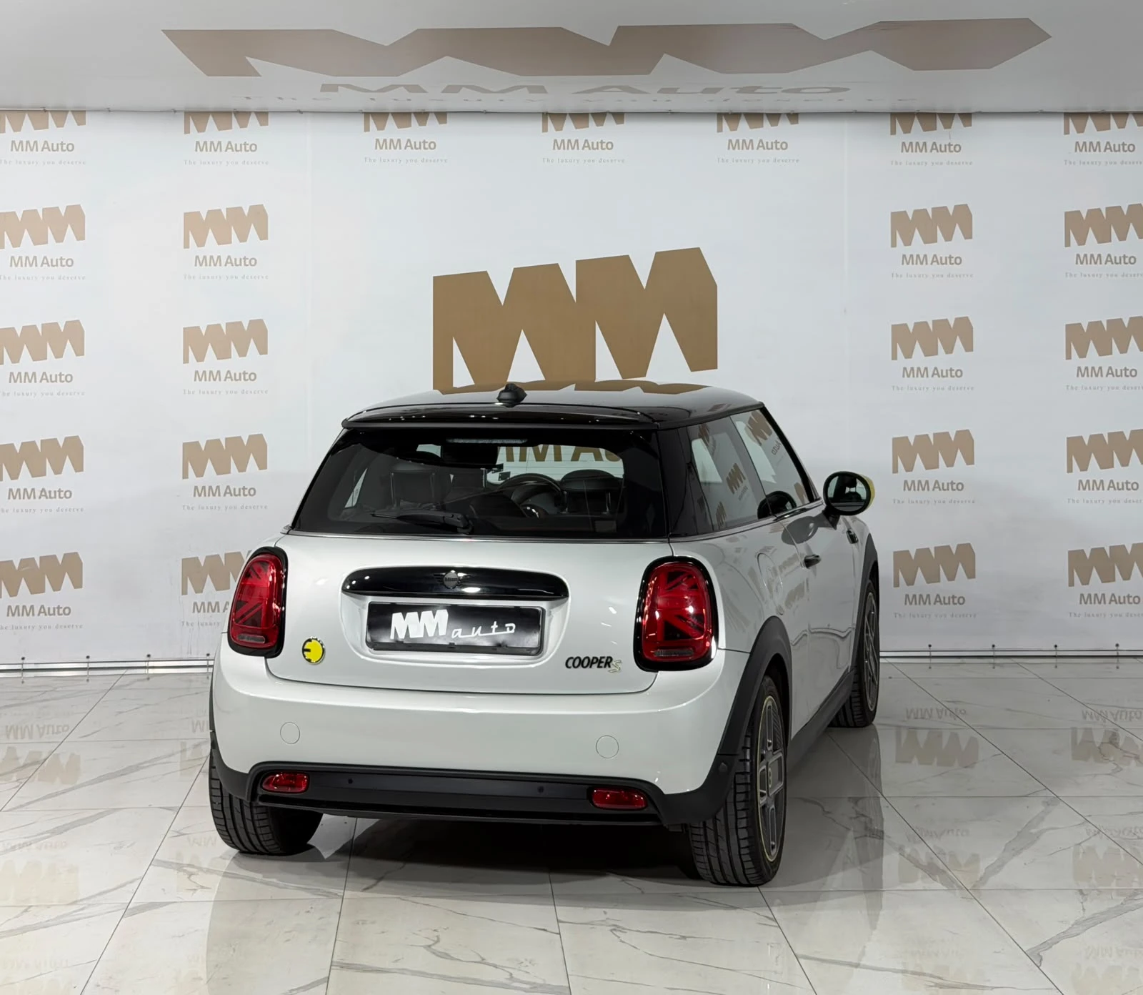 Mini Cooper SE* Keyless* HuD* Navi, снимка 3 - Автомобили и джипове - 55650898