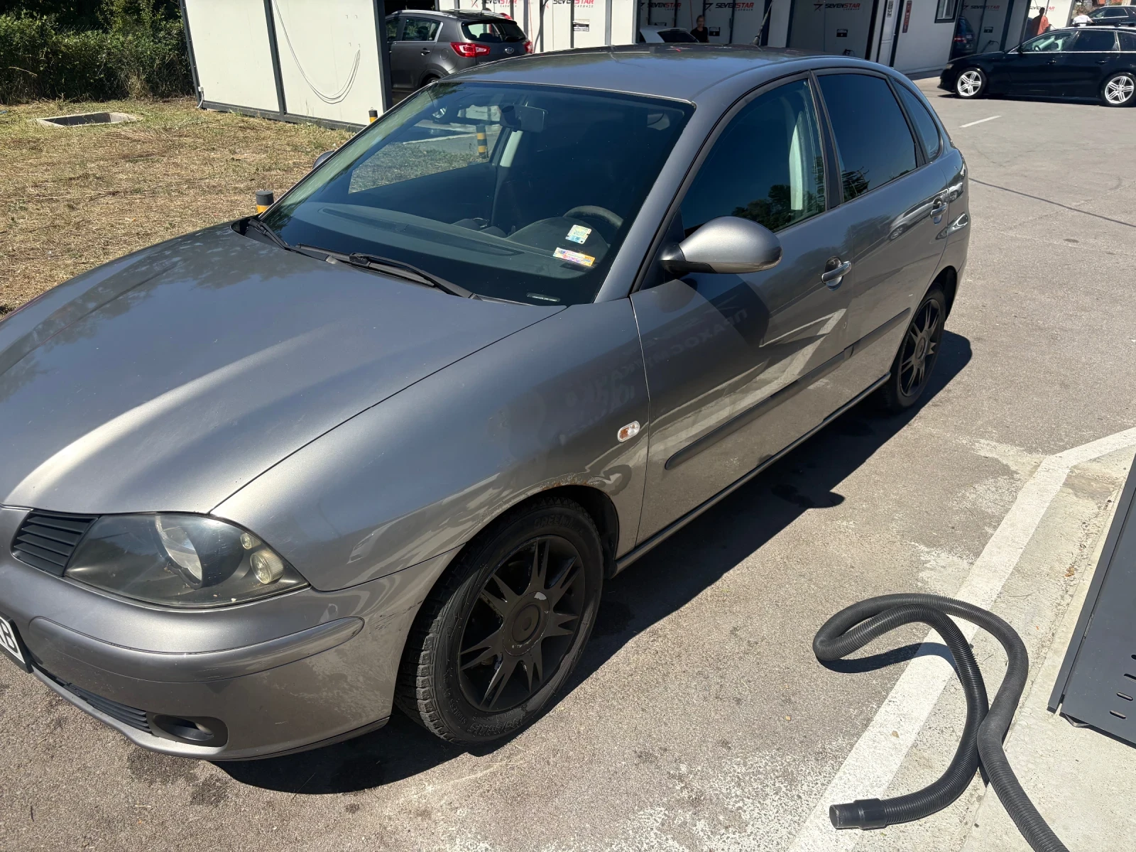 Seat Ibiza 1.4 16V 75 к.с. Бензин/Газ, снимка 4 - Автомобили и джипове - 55681040