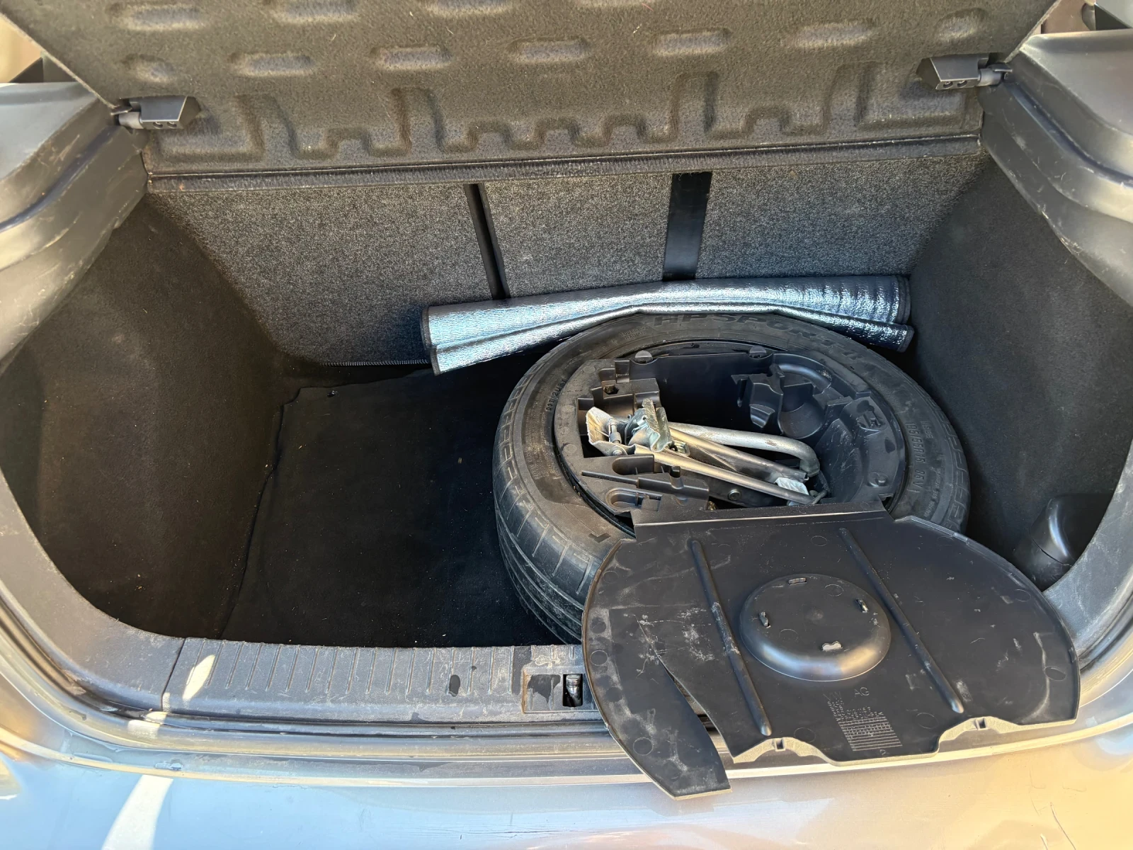 Seat Ibiza 1.4 16V 75 к.с. Бензин/Газ, снимка 11 - Автомобили и джипове - 55681040