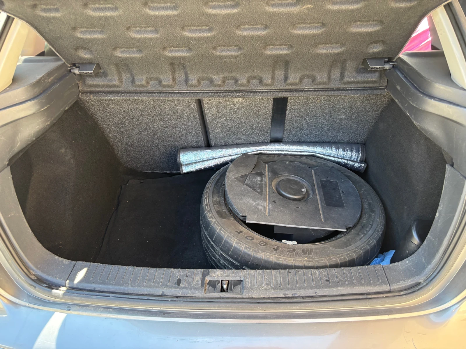 Seat Ibiza 1.4 16V 75 к.с. Бензин/Газ, снимка 10 - Автомобили и джипове - 55681040