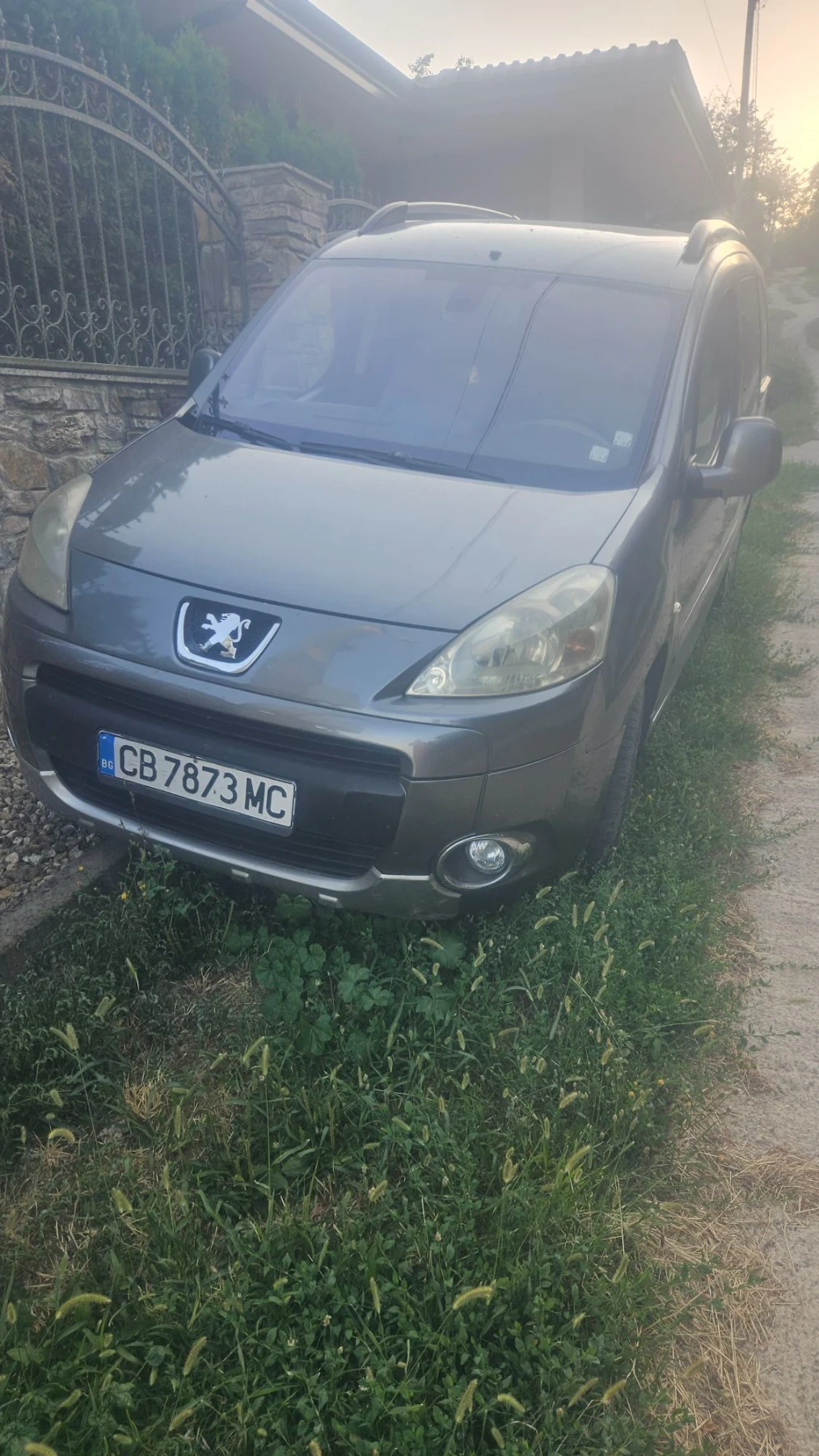Peugeot Partner, снимка 2 - Автомобили и джипове - 56374568
