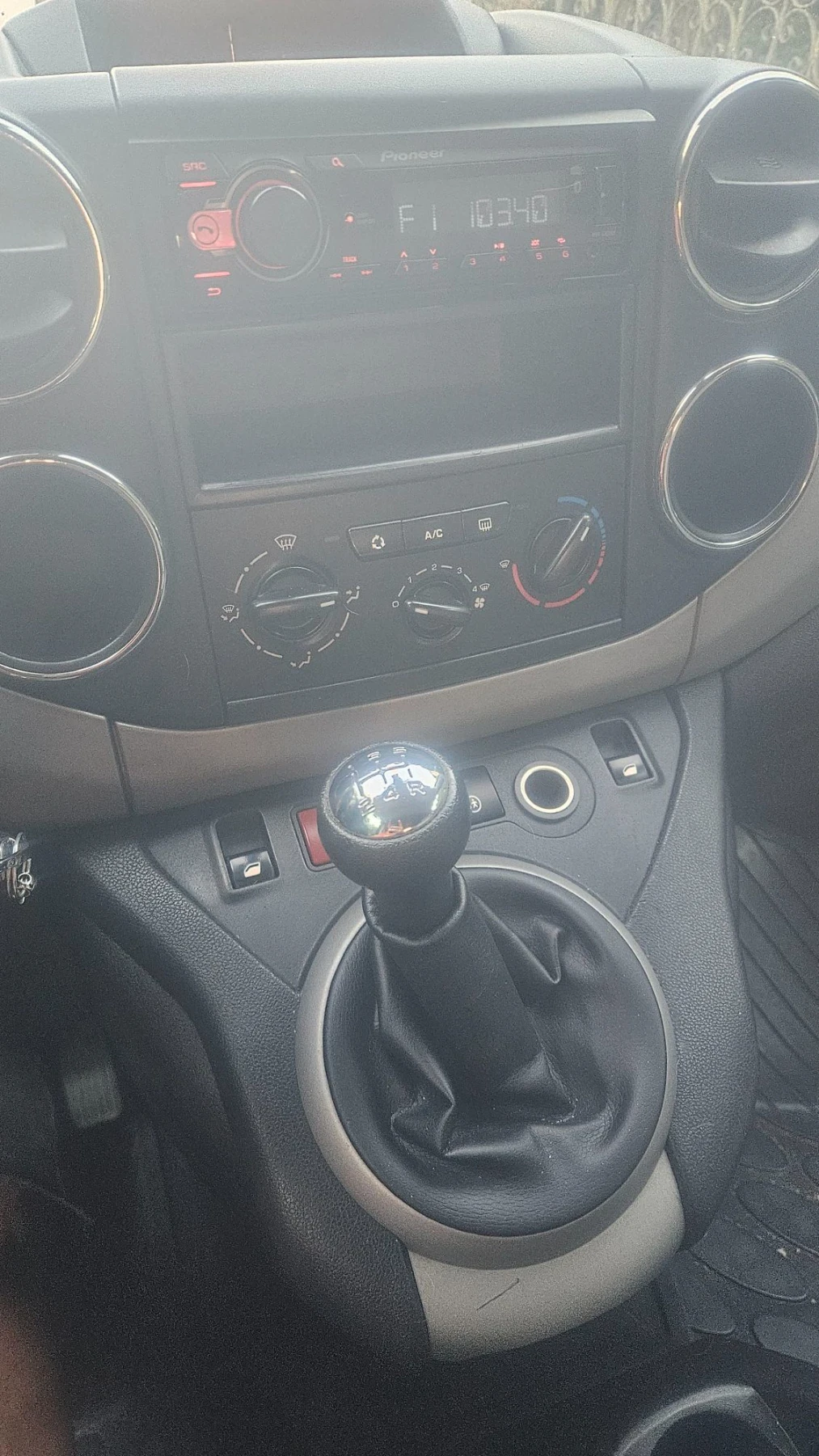 Peugeot Partner, снимка 9 - Автомобили и джипове - 56374568