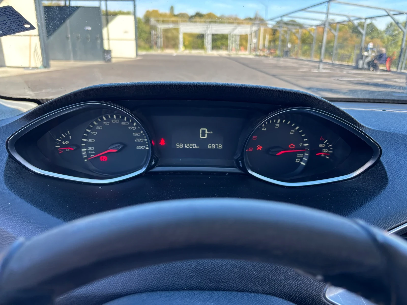 Peugeot 308, снимка 8 - Автомобили и джипове - 56375594