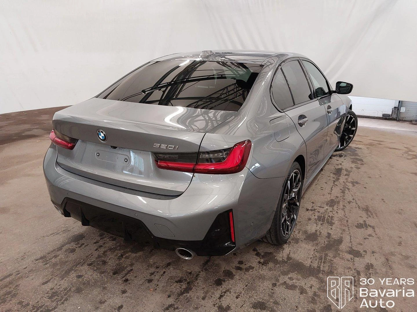 BMW 320 i Sportautomatic, снимка 3 - Автомобили и джипове - 56506243