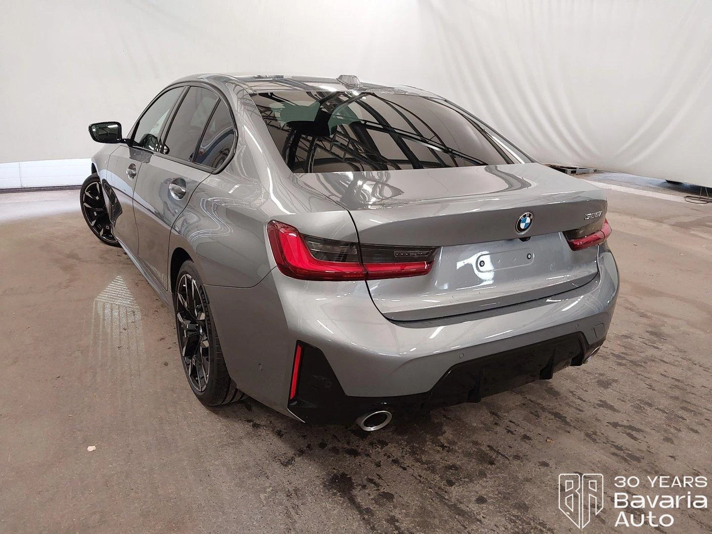 BMW 320 i Sportautomatic, снимка 2 - Автомобили и джипове - 56506243