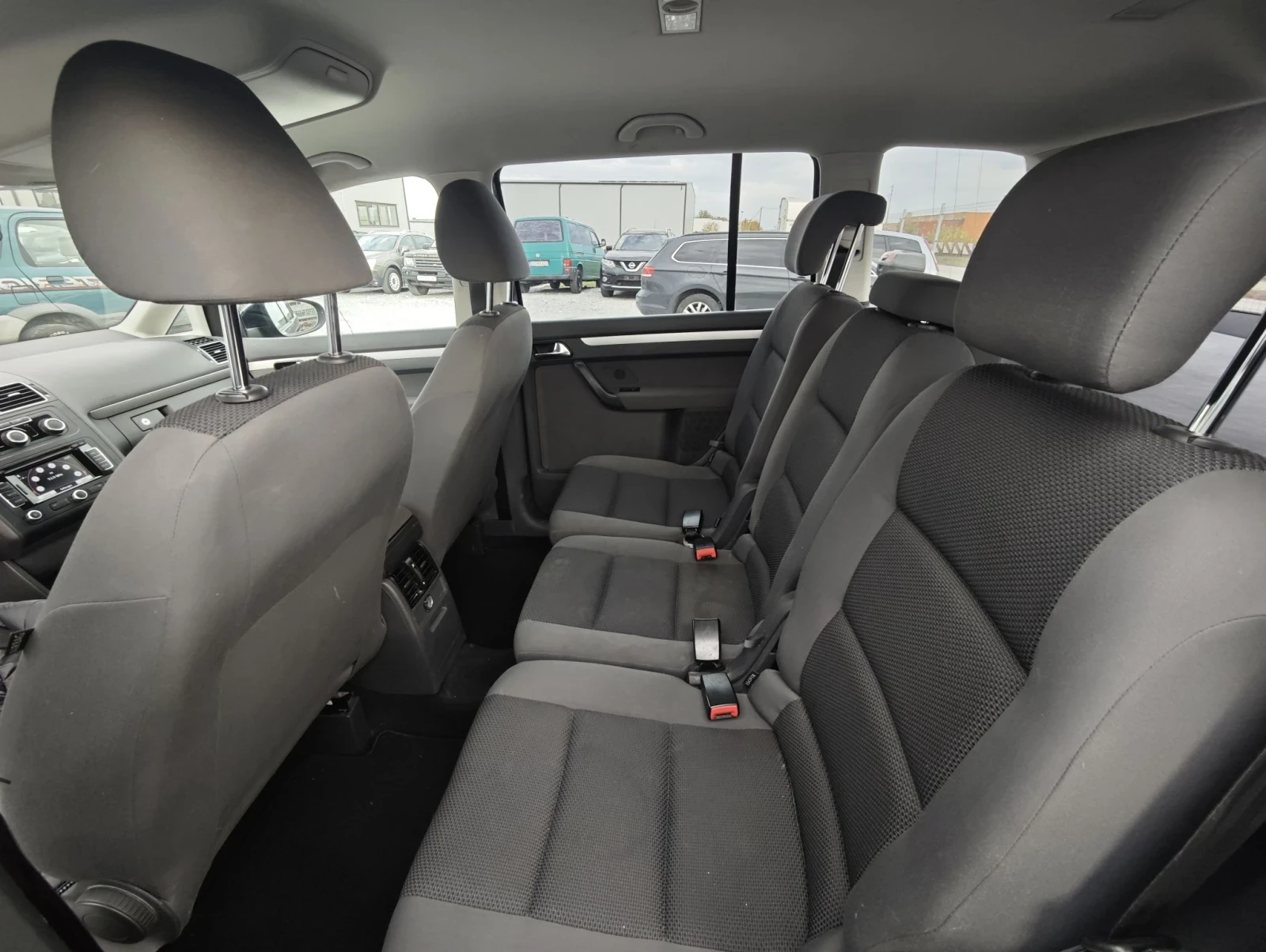 VW Touran 2.0TDI 140 | Mobile.bg � ����������� 12