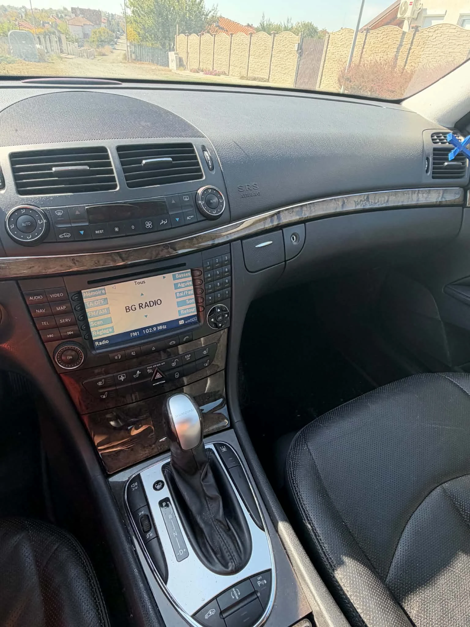 Mercedes-Benz E 320, снимка 15 - Автомобили и джипове - 56658918
