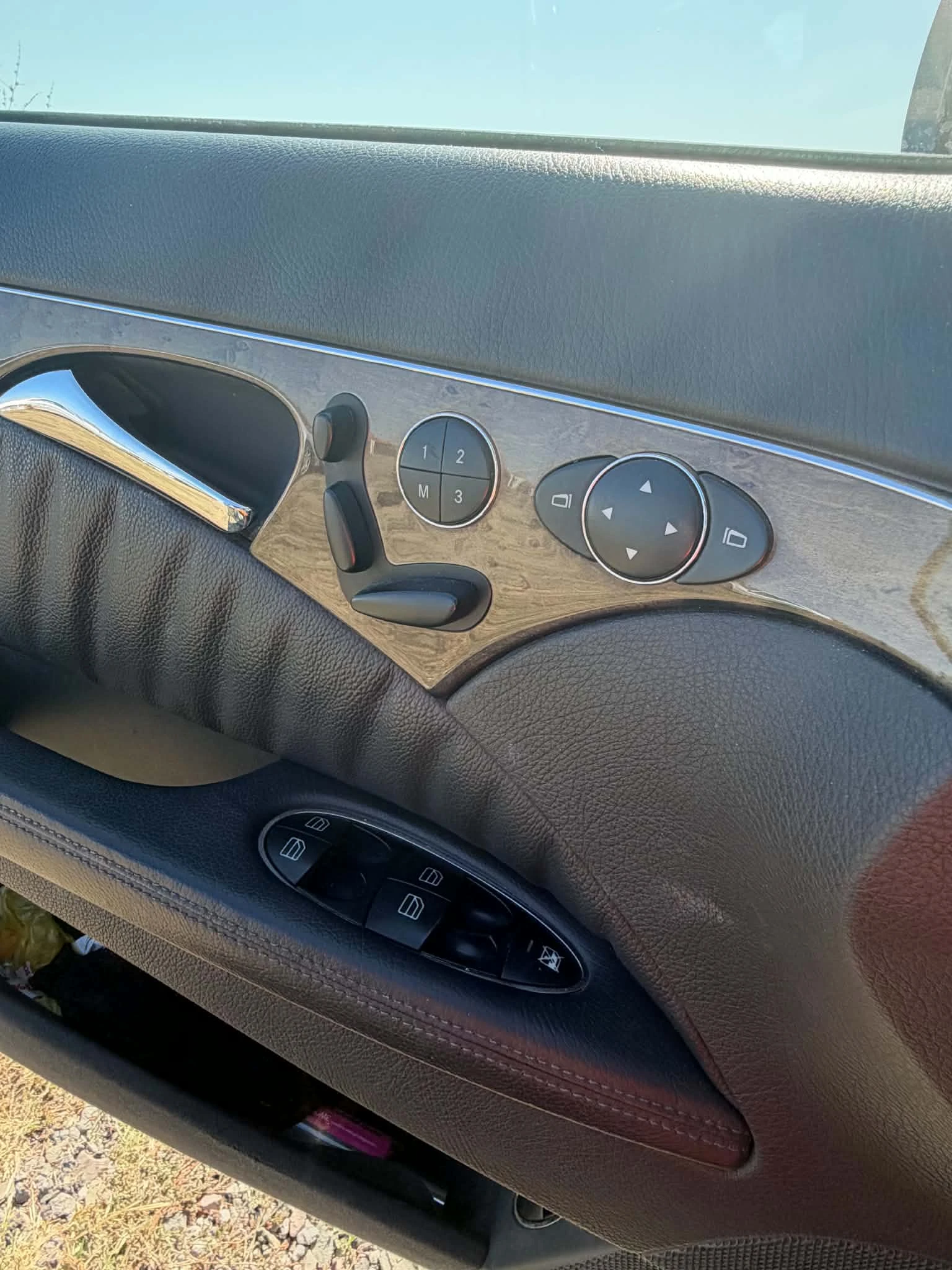 Mercedes-Benz E 320, снимка 12 - Автомобили и джипове - 56658918