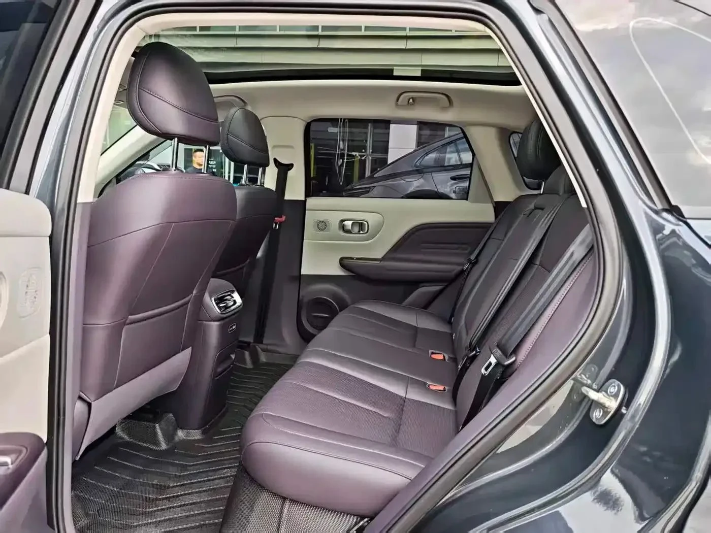 Leapmotor B10, снимка 7 - Автомобили и джипове - 56723807