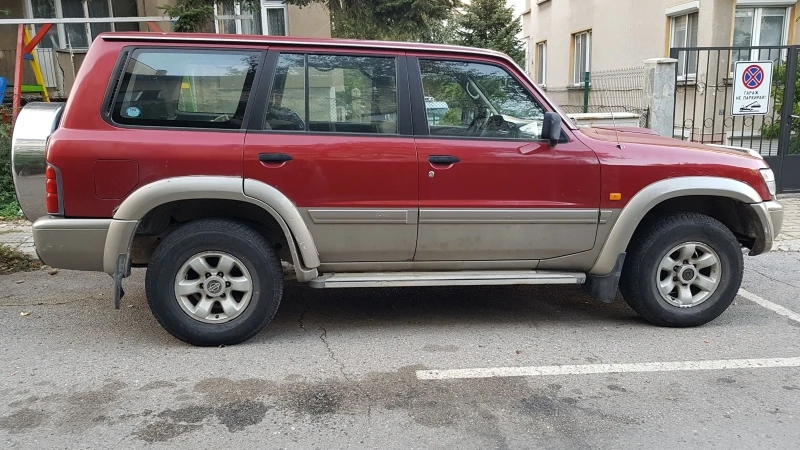 Nissan Patrol, снимка 2 - Автомобили и джипове - 47666021