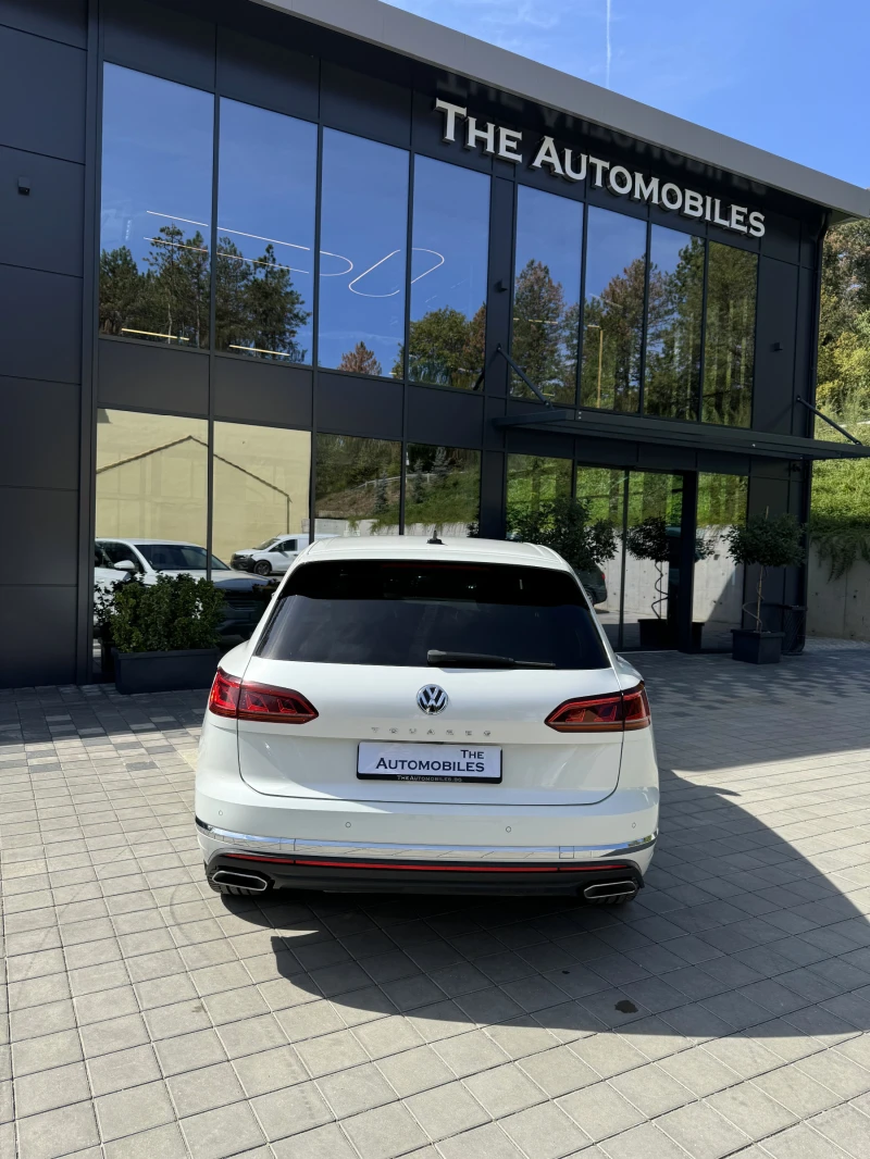 VW Touareg, снимка 5 - Автомобили и джипове - 47288978