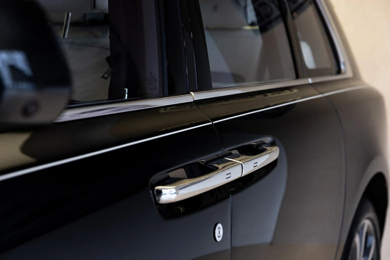 Rolls-Royce Cullinan 6.7 V12/ HEAD UP/ PANO/ TV/, снимка 10 - Автомобили и джипове - 51595198