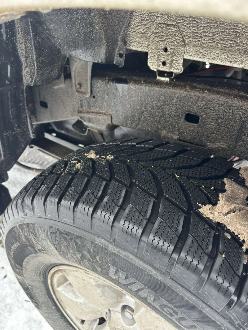 Toyota Hilux 3.0 D4D Нов Внос Италия, снимка 13 - Автомобили и джипове - 53094738