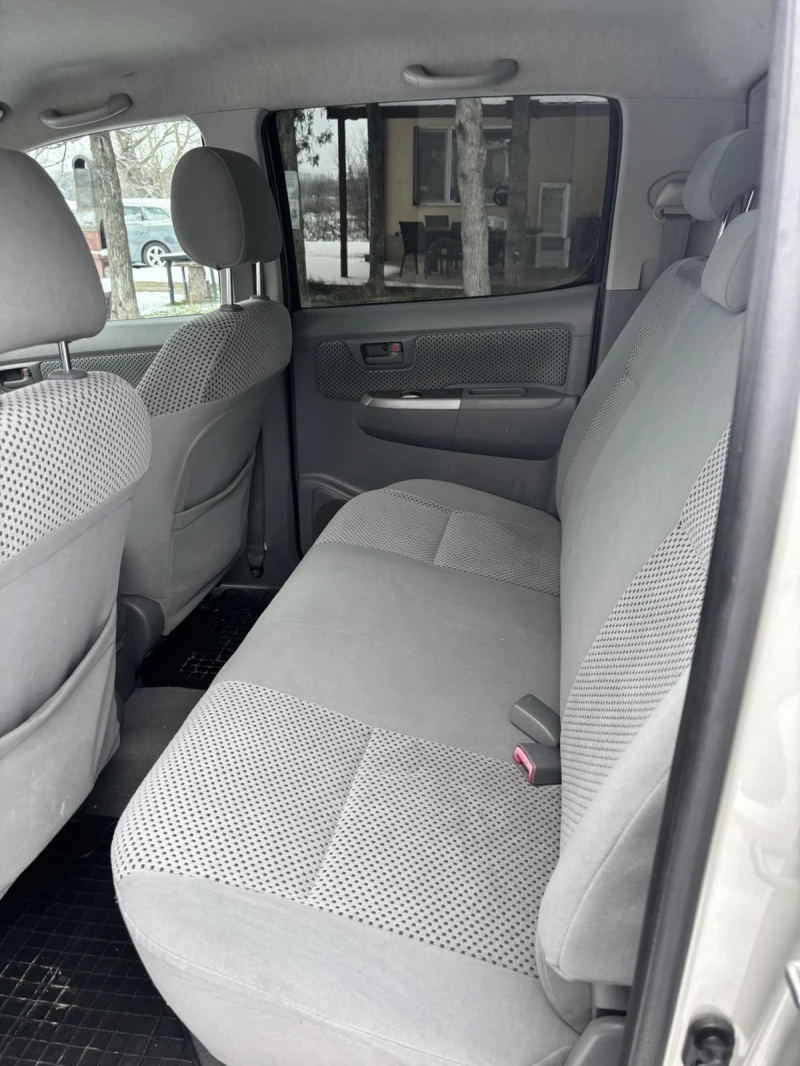 Toyota Hilux 3.0 D4D Нов Внос Италия, снимка 11 - Автомобили и джипове - 53094738