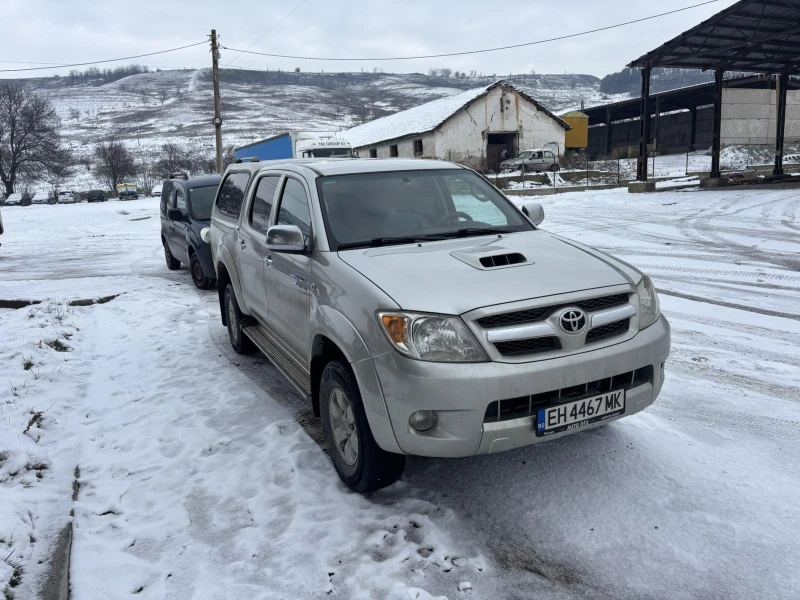 Toyota Hilux 3.0 D4D Нов Внос Италия, снимка 2 - Автомобили и джипове - 53094738
