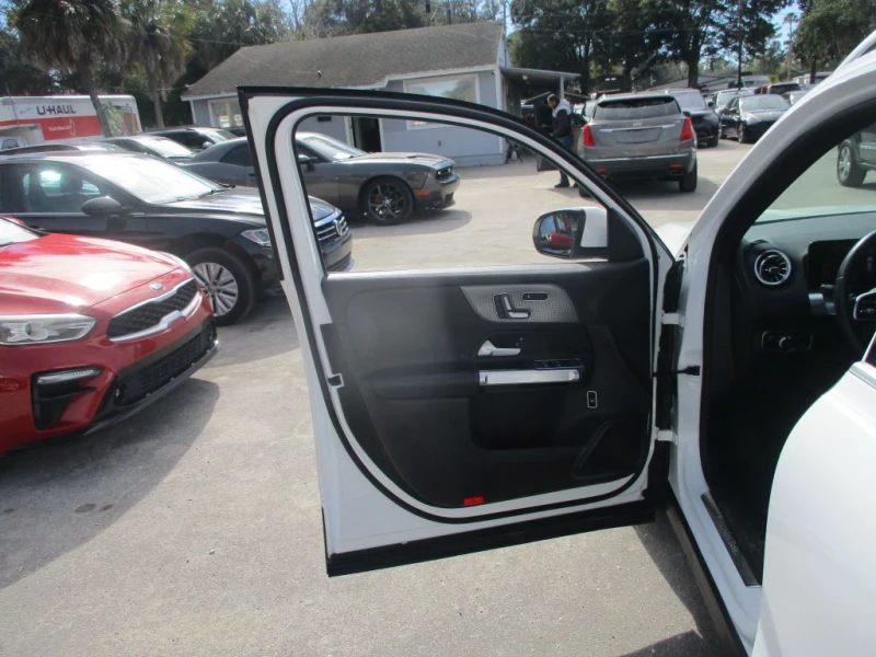 Mercedes-Benz GLB, снимка 9 - Автомобили и джипове - 53342235