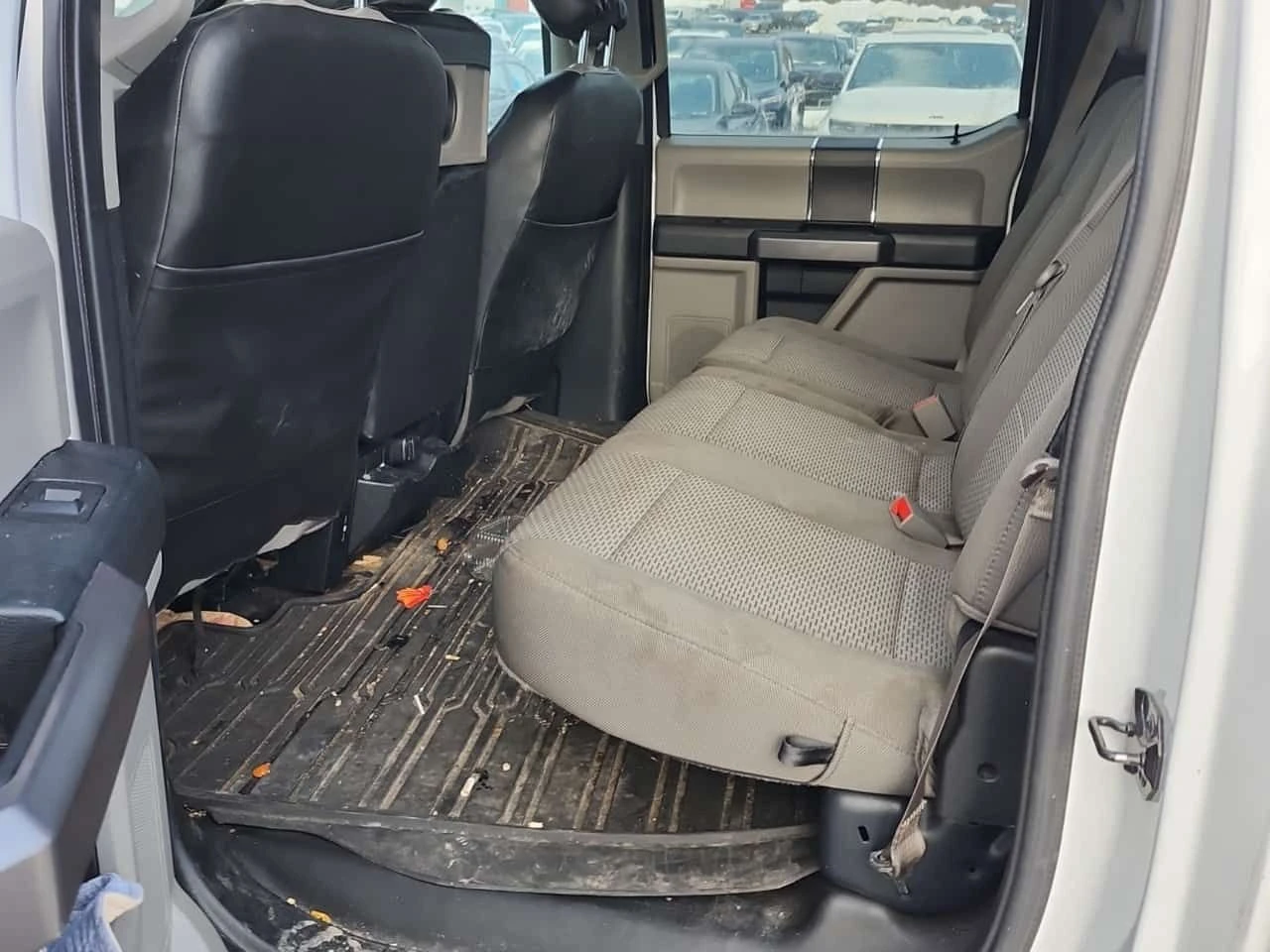 Ford F150 XL 4WD SuperCrew | �������� | CARFAX | Mobile.bg � ����������� 4