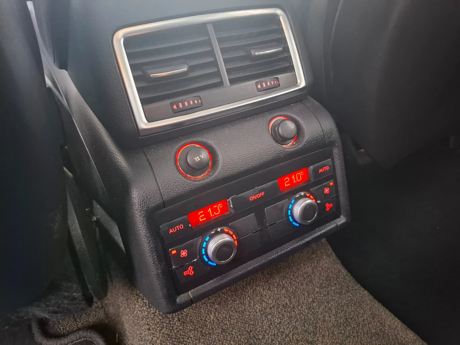 Audi Q7 3.0TDI, снимка 12 - Автомобили и джипове - 53842061