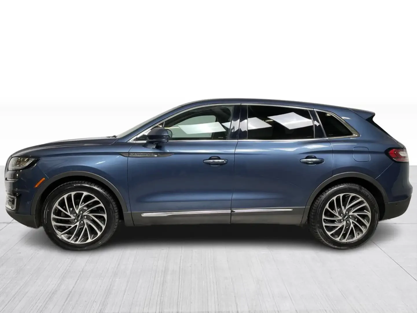 Lincoln Aviator Nautilus Reserve AWD, снимка 3 - Автомобили и джипове - 53961970