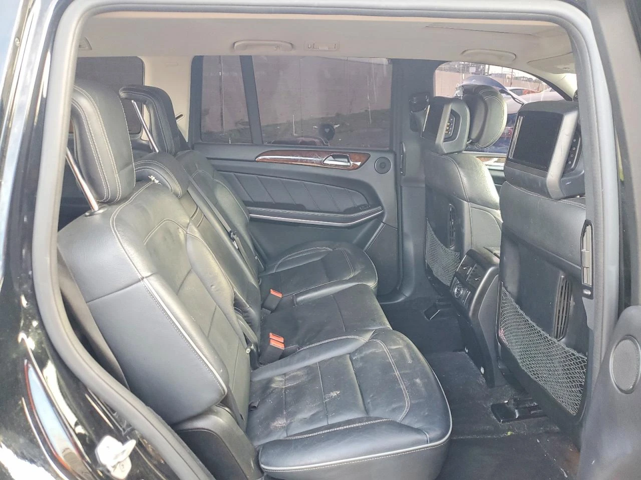 Mercedes-Benz GL 550 4Matic, снимка 11 - Автомобили и джипове - 54135037