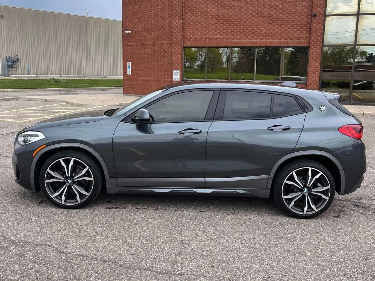 BMW X2 * xDrive28i * M-SPORT* HARMAN/KARDON* PANORAMA* , снимка 2 - Автомобили и джипове - 54495197