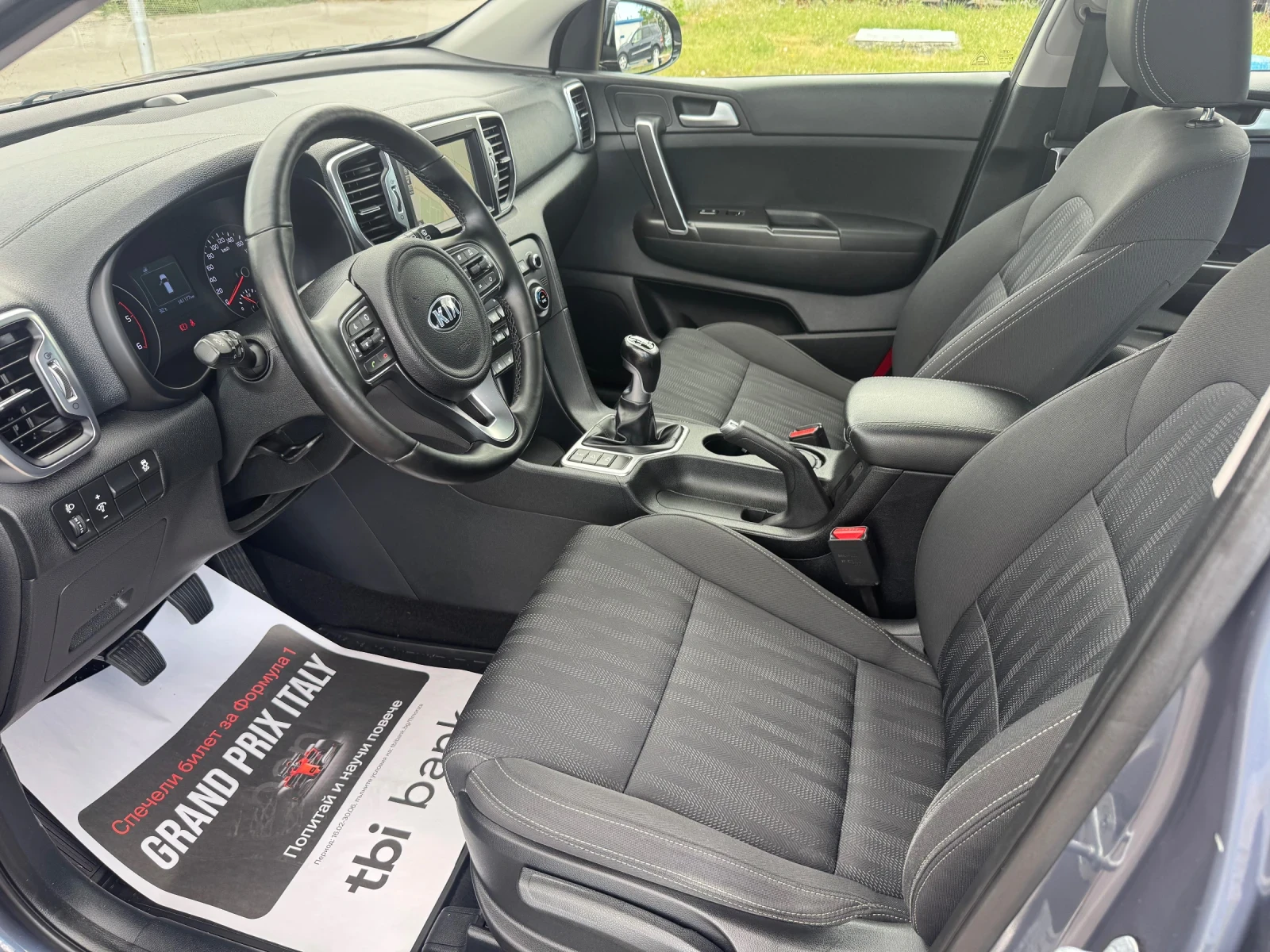 Kia Sportage 2.0CRDi 4x4, снимка 8 - Автомобили и джипове - 55452401