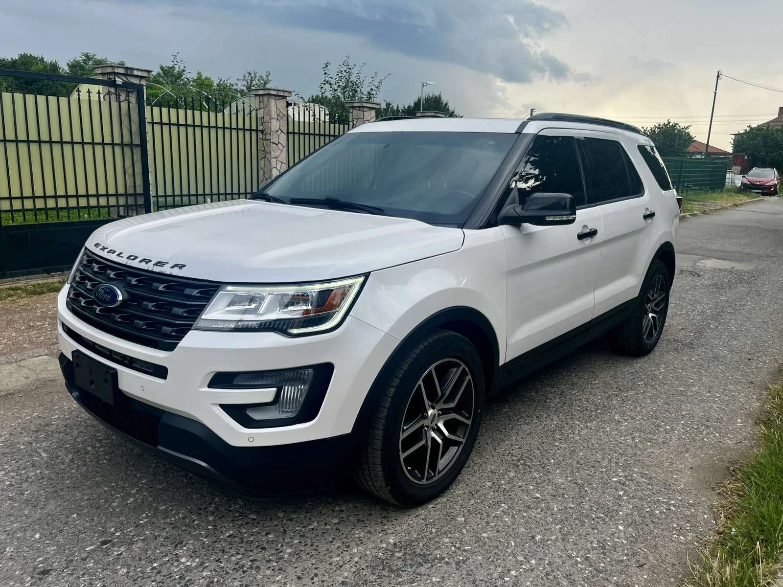 Ford Explorer 3.5 ECOBOOST, снимка 2 - Автомобили и джипове - 55647368