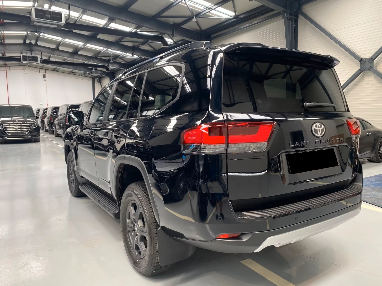 Toyota Land cruiser LC300* GR-SPORT* DISTR* MEMORY* 360CAM* JBL* , снимка 6 - Автомобили и джипове - 55699006