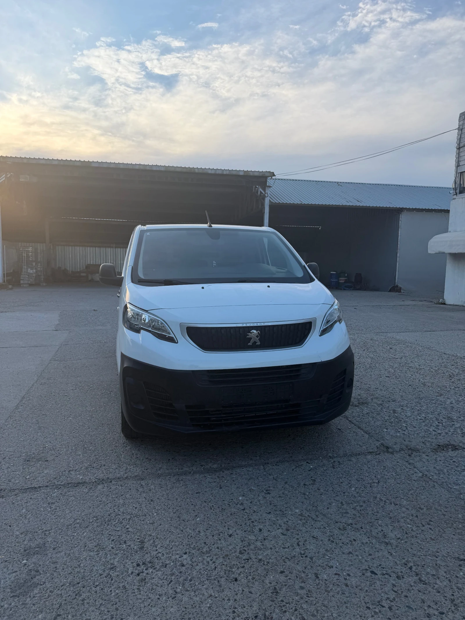 Peugeot Expert, снимка 2 - Бусове и автобуси - 55365597